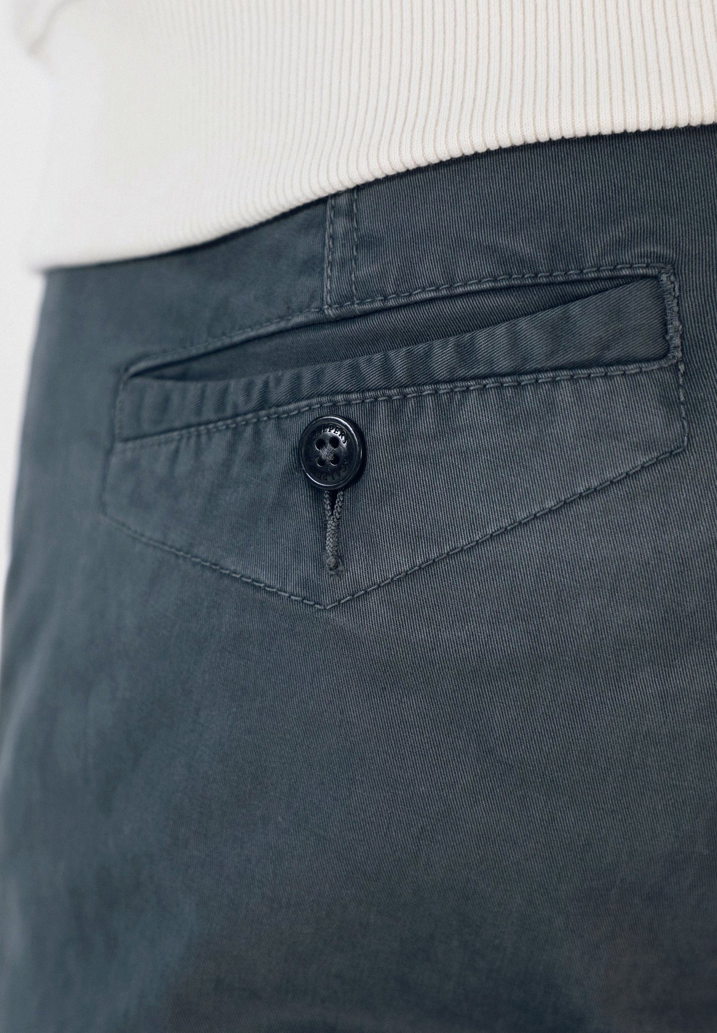 PANTALÓN CHINO CASUAL