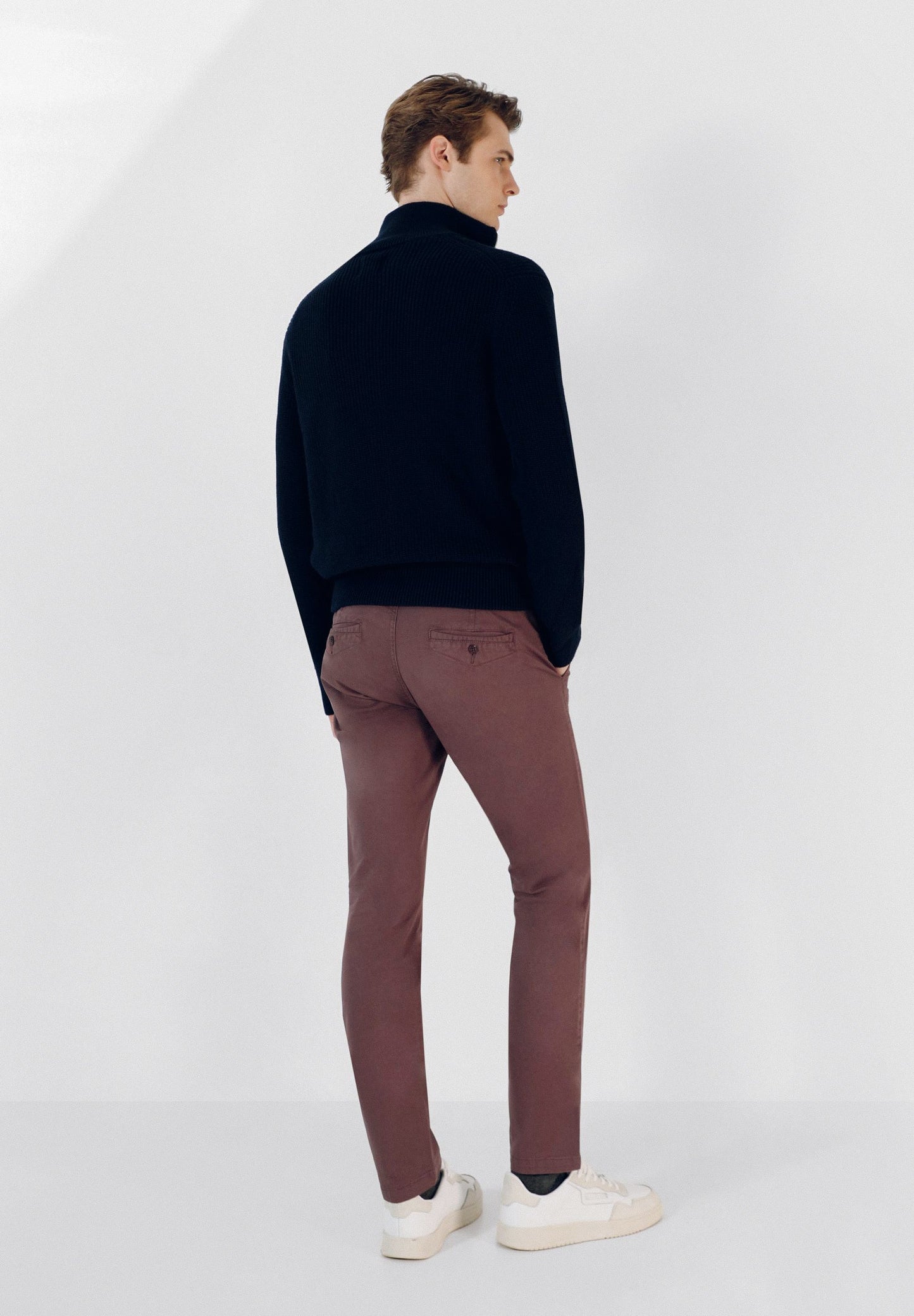 PANTALÓN CHINO CASUAL