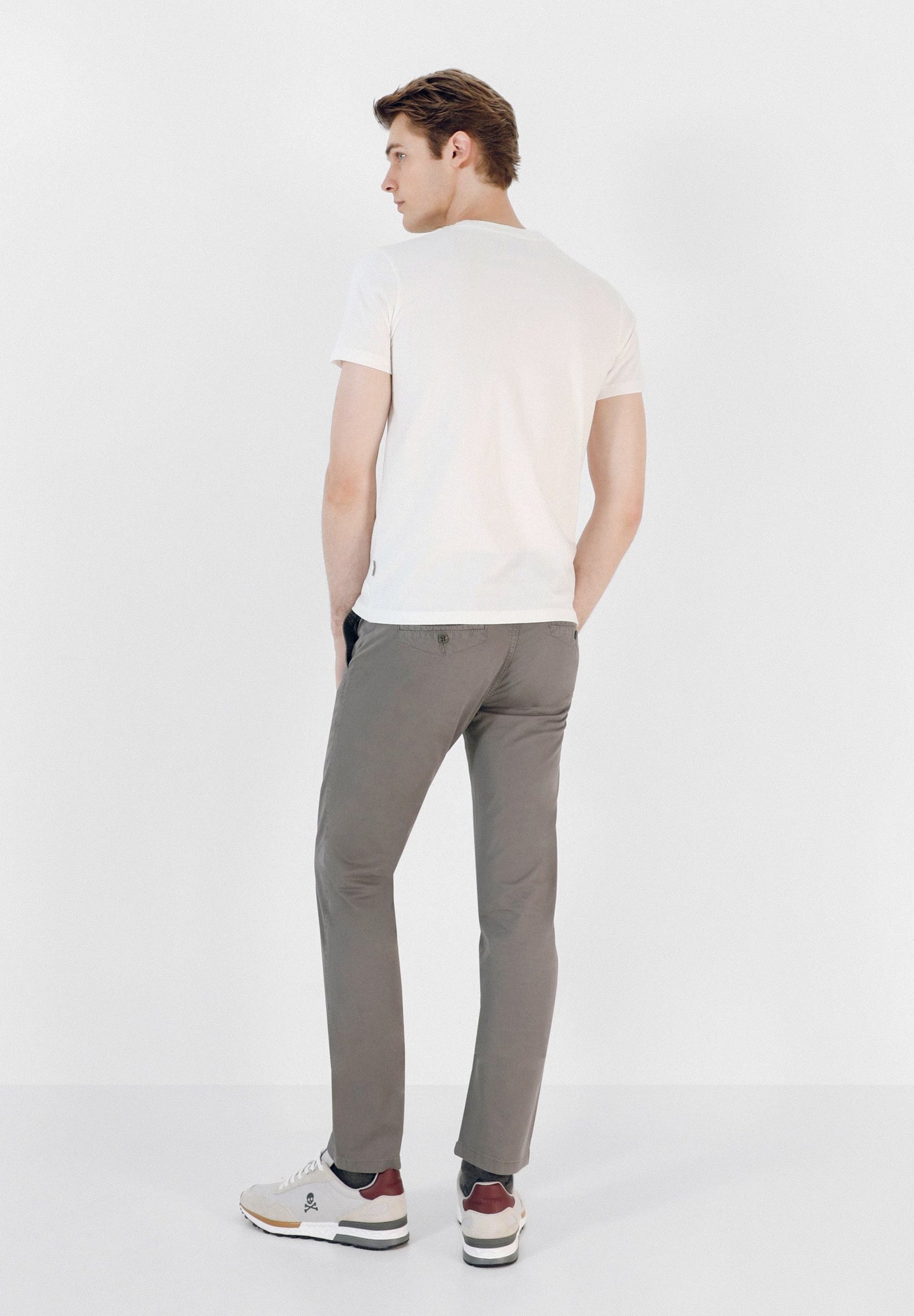 PANTALÓN CHINO CASUAL