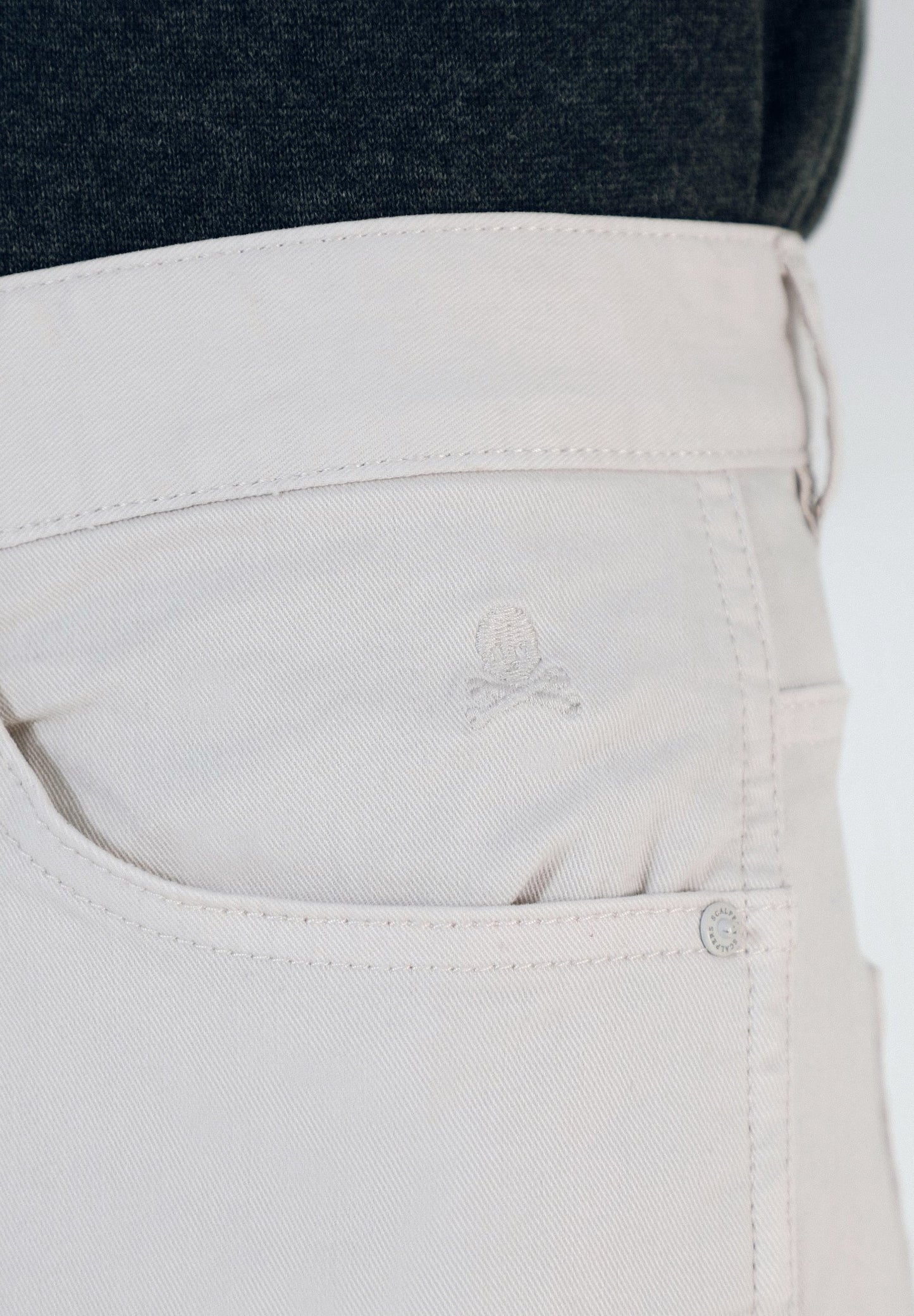 PANTALÓN CINCO BOLSILLOS