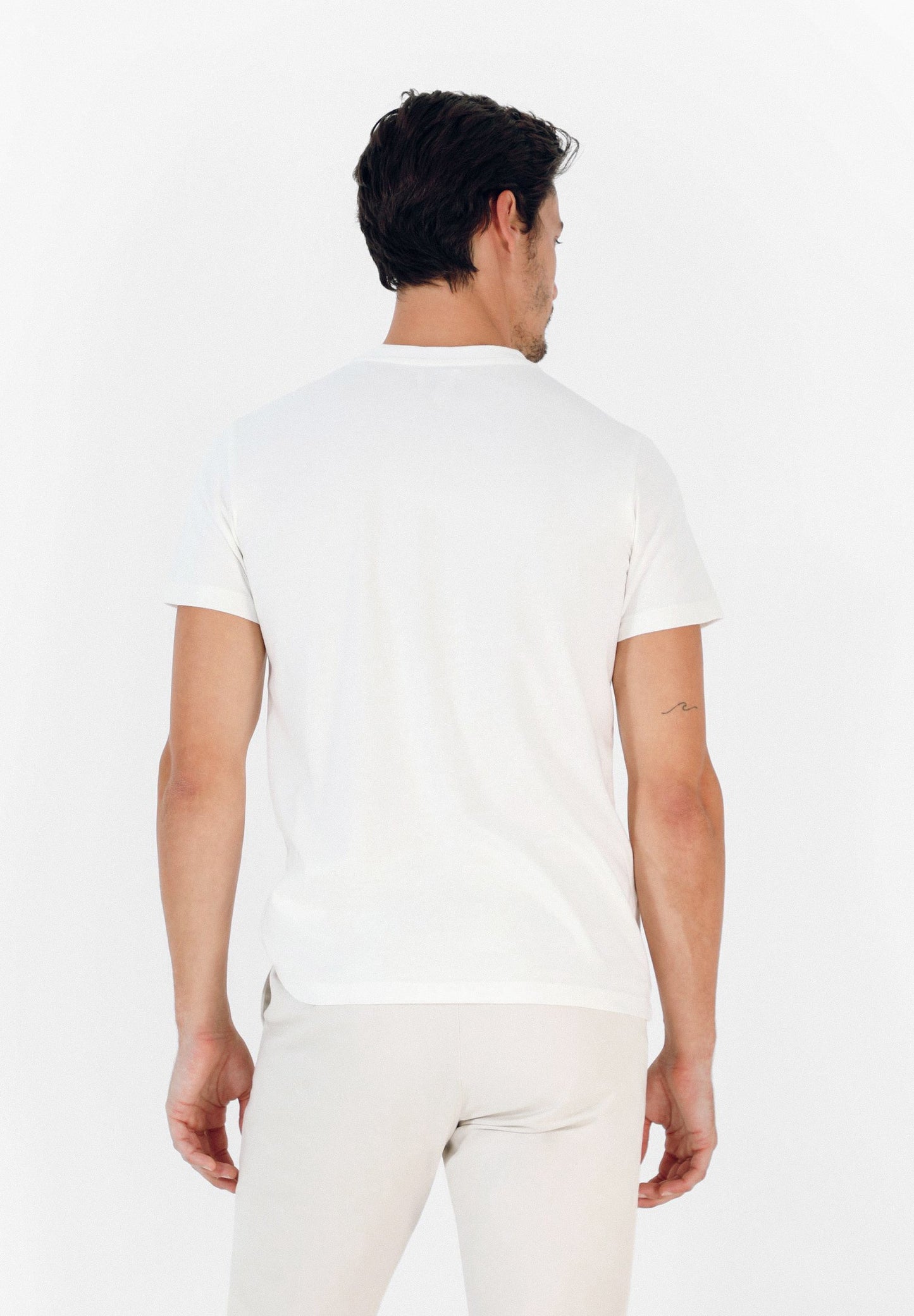 CAMISETA COLLAGE JIRAFA