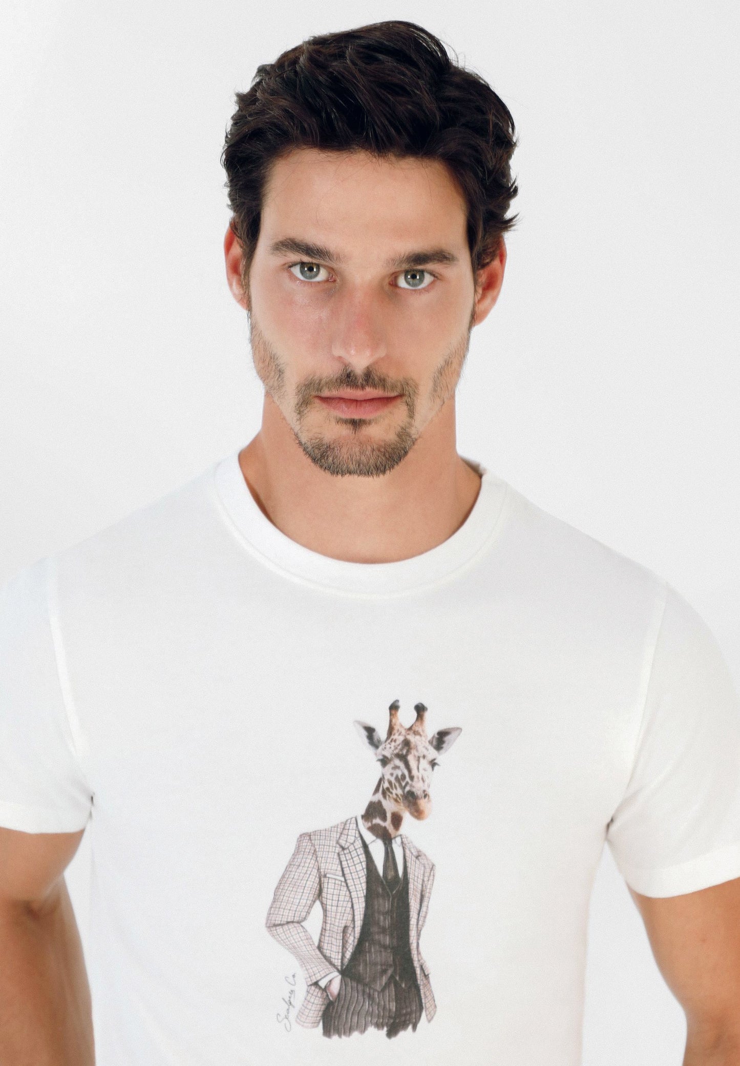 CAMISETA COLLAGE JIRAFA