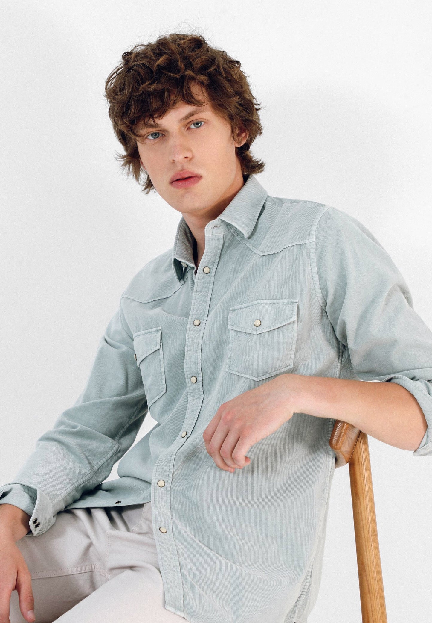 CAMISA DETALLE COSTURAS