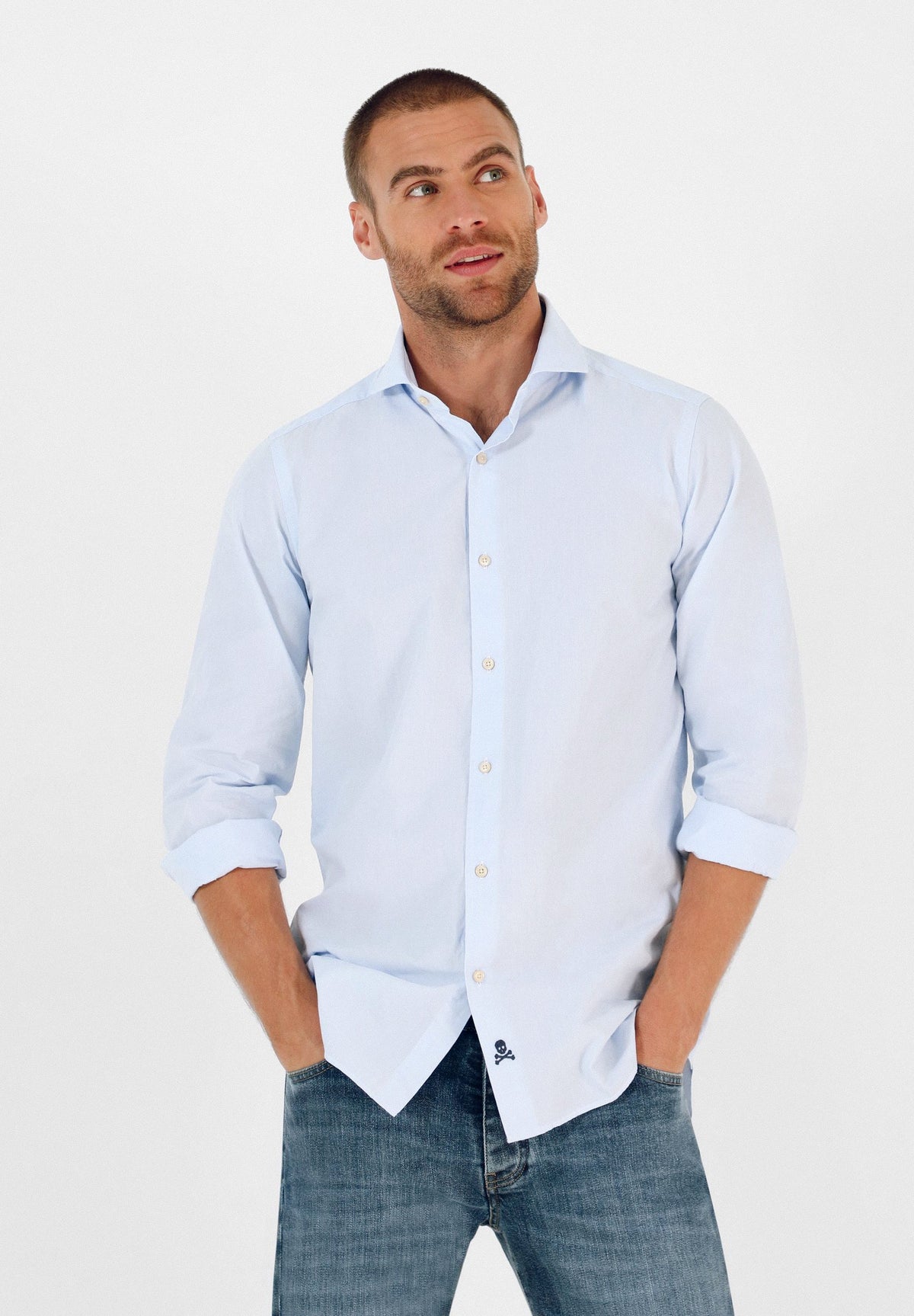 CAMISA CLÁSICA CALAVERA BAJO