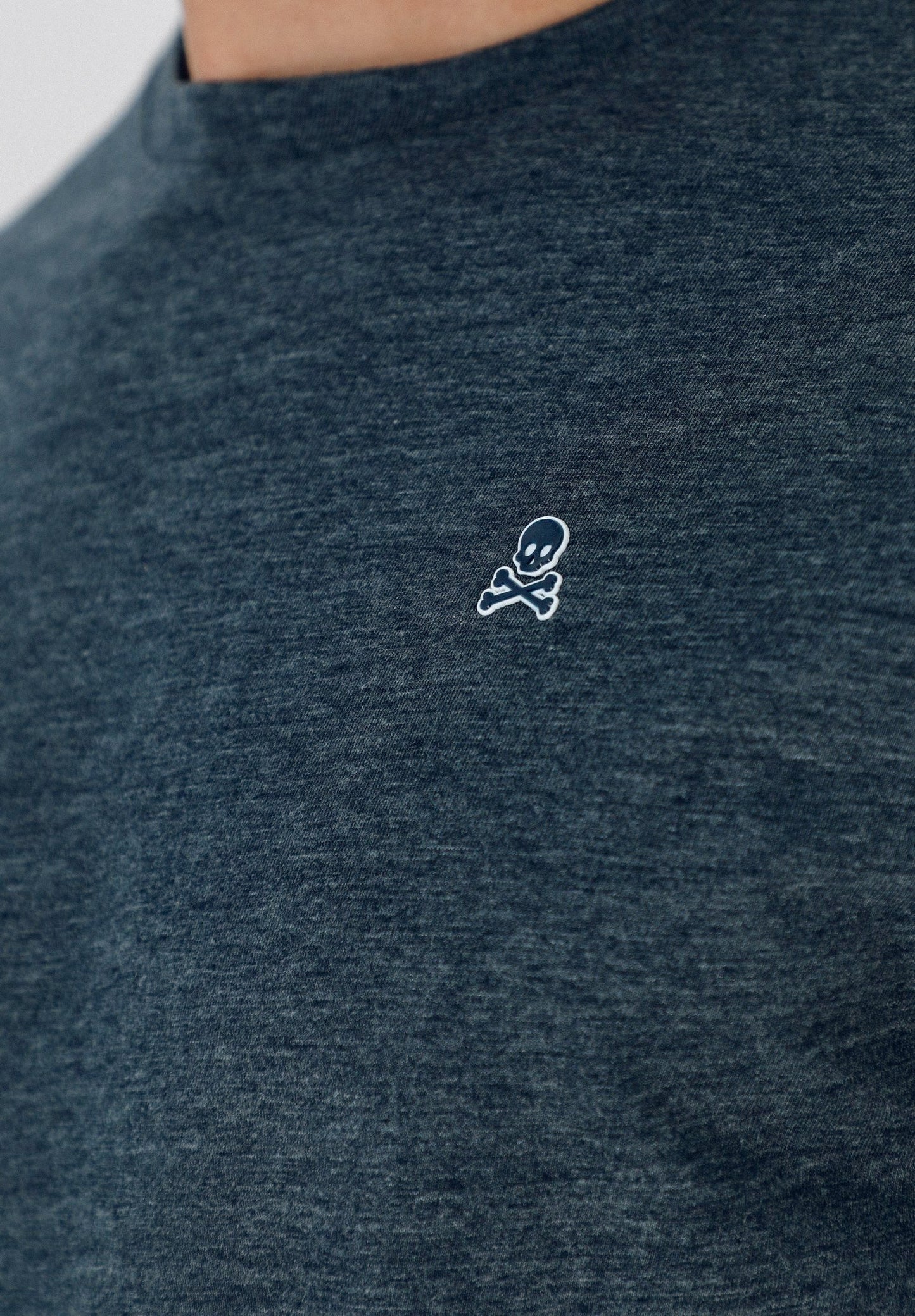 CAMISETA CALAVERA GOMA