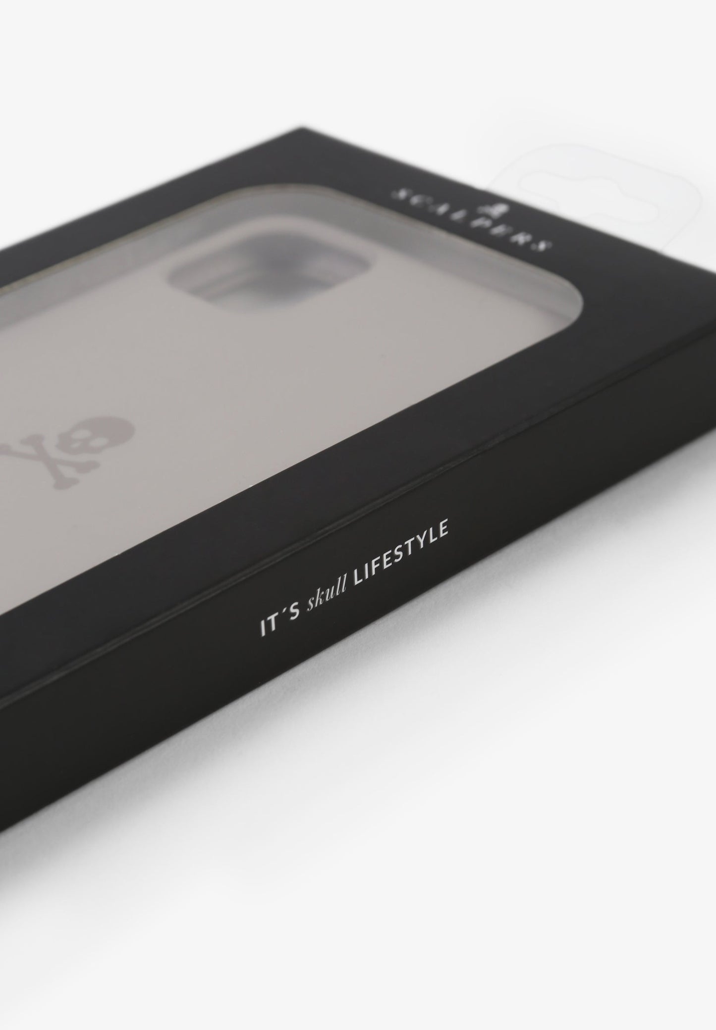 FUNDA IPHONE 11 SCALPERS