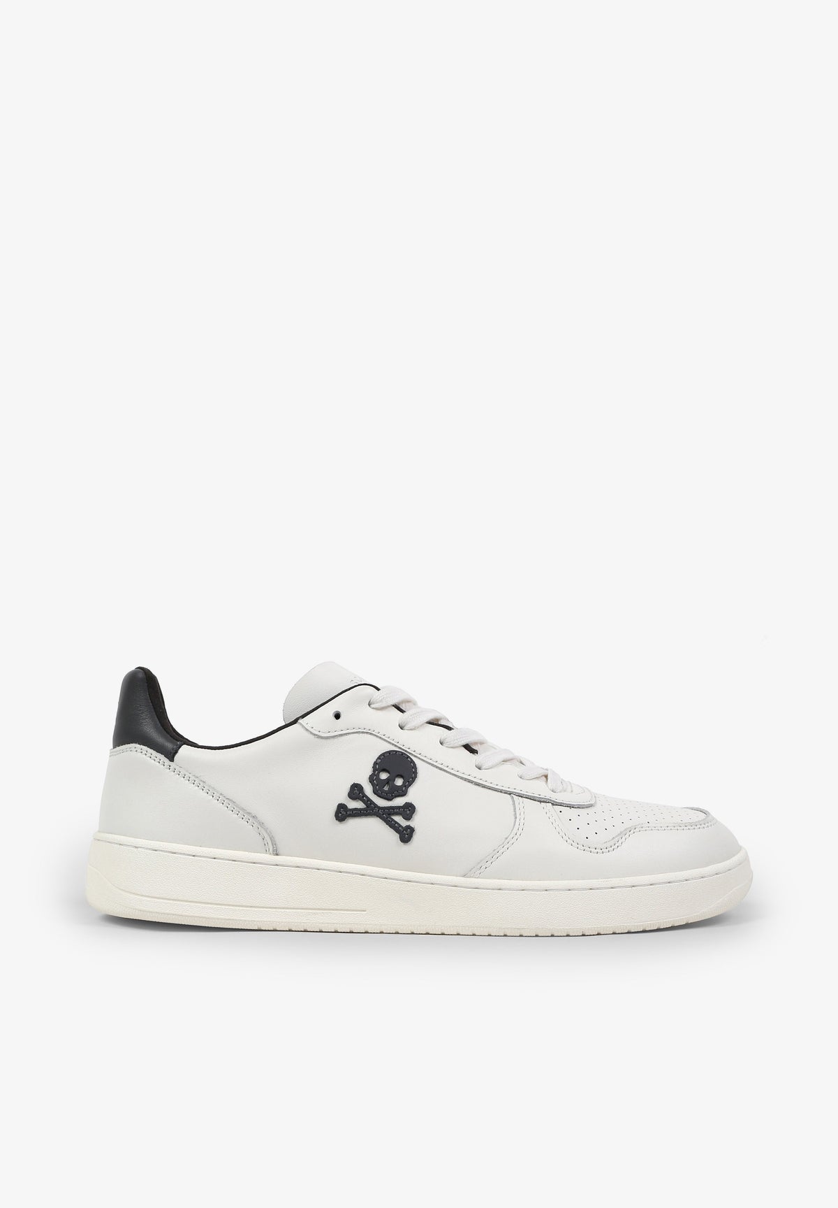 SNEAKERS PIEL DETALLES CONTRASTES