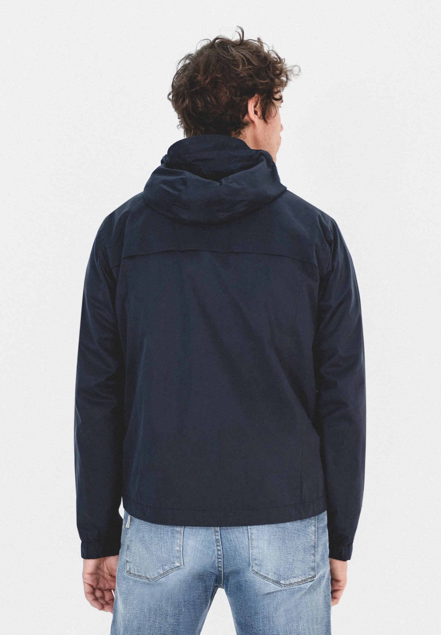 CHAQUETA TÉCNICA BOLSILLO TAPETA