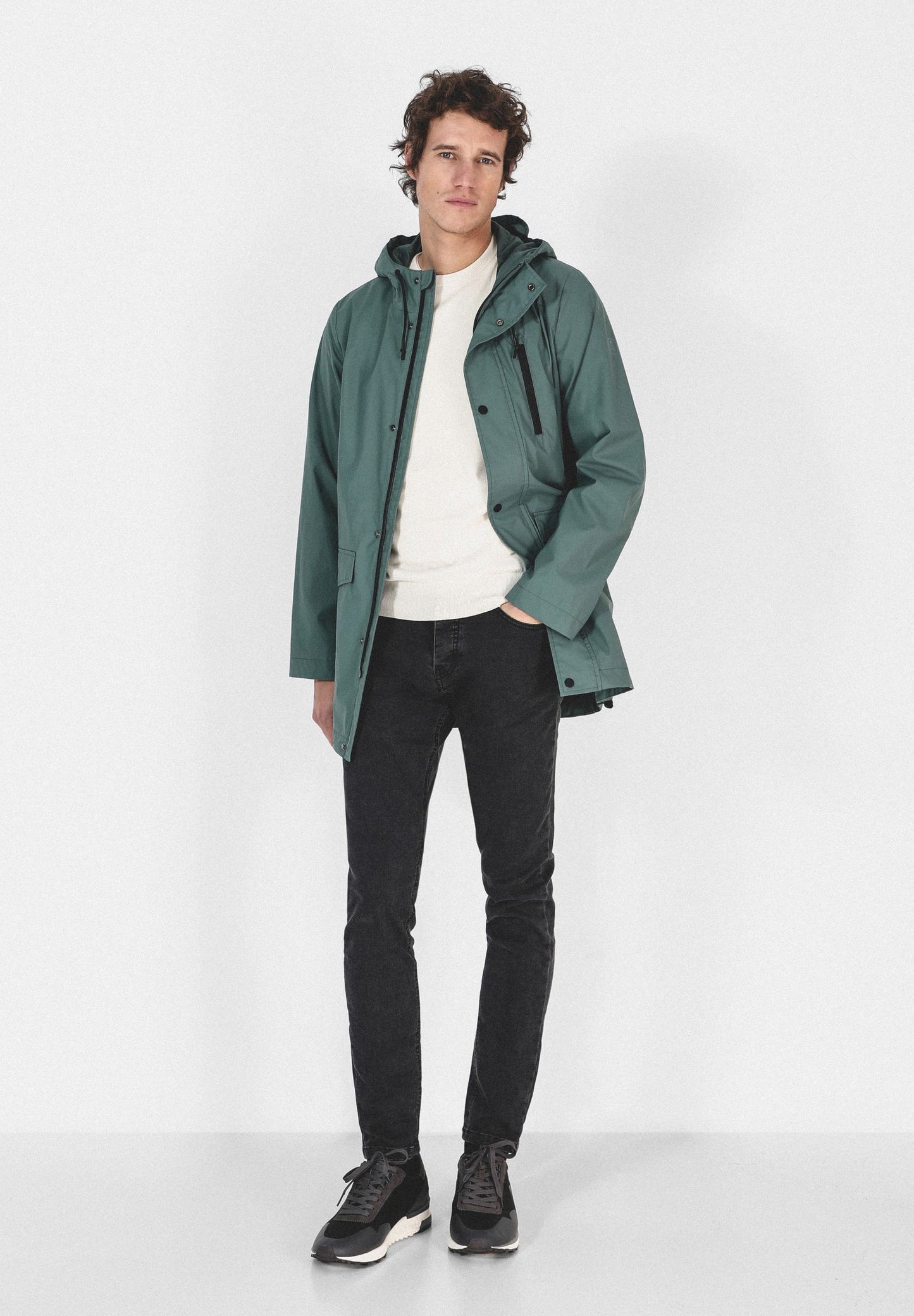 CHAQUETÓN IMPERMEABLE