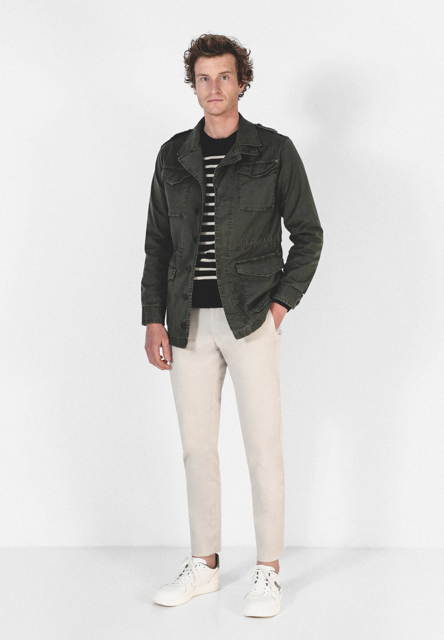 CHAQUETA MILITAR BOLSILLOS