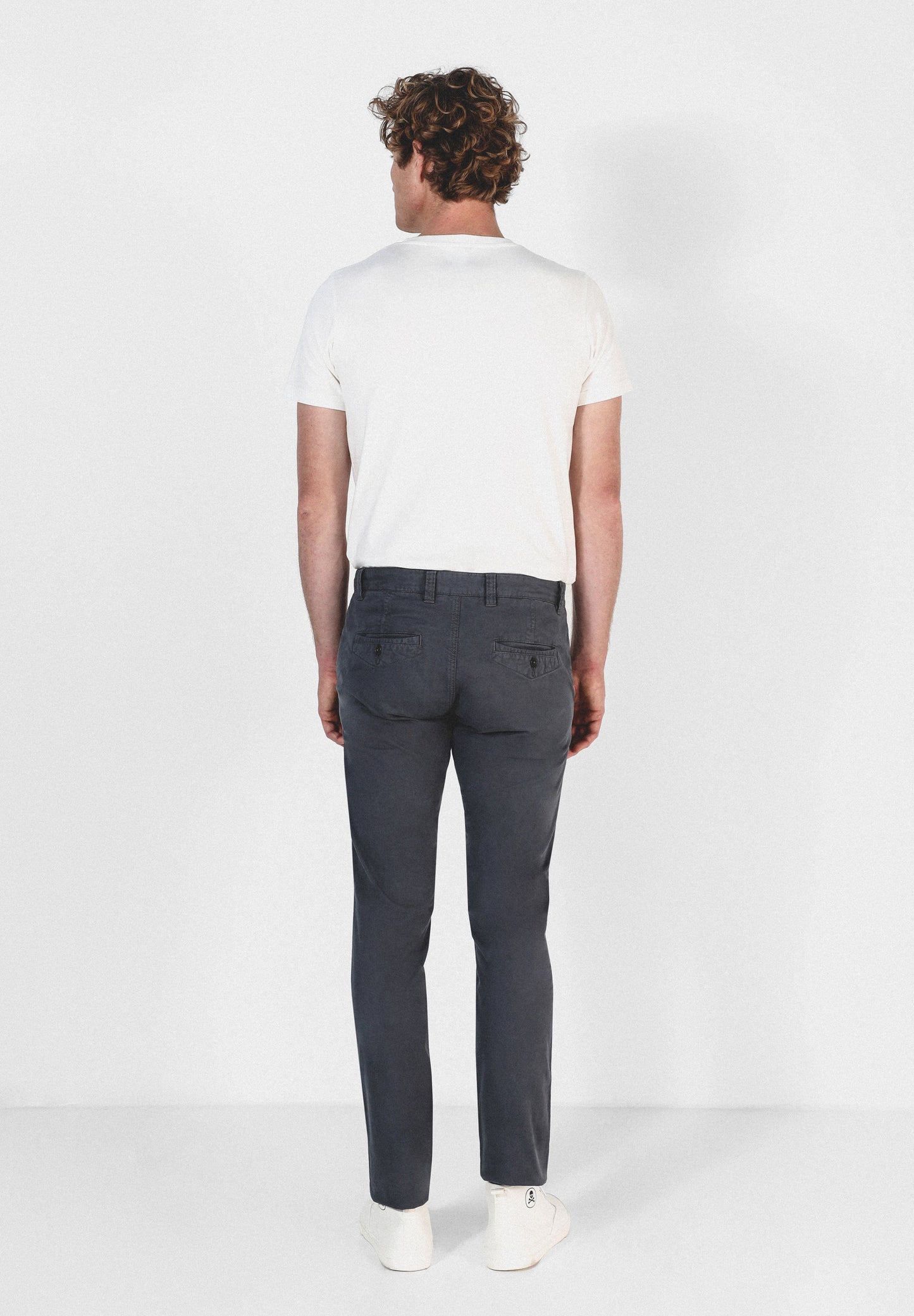 PANTALÓN CHINO CASUAL
