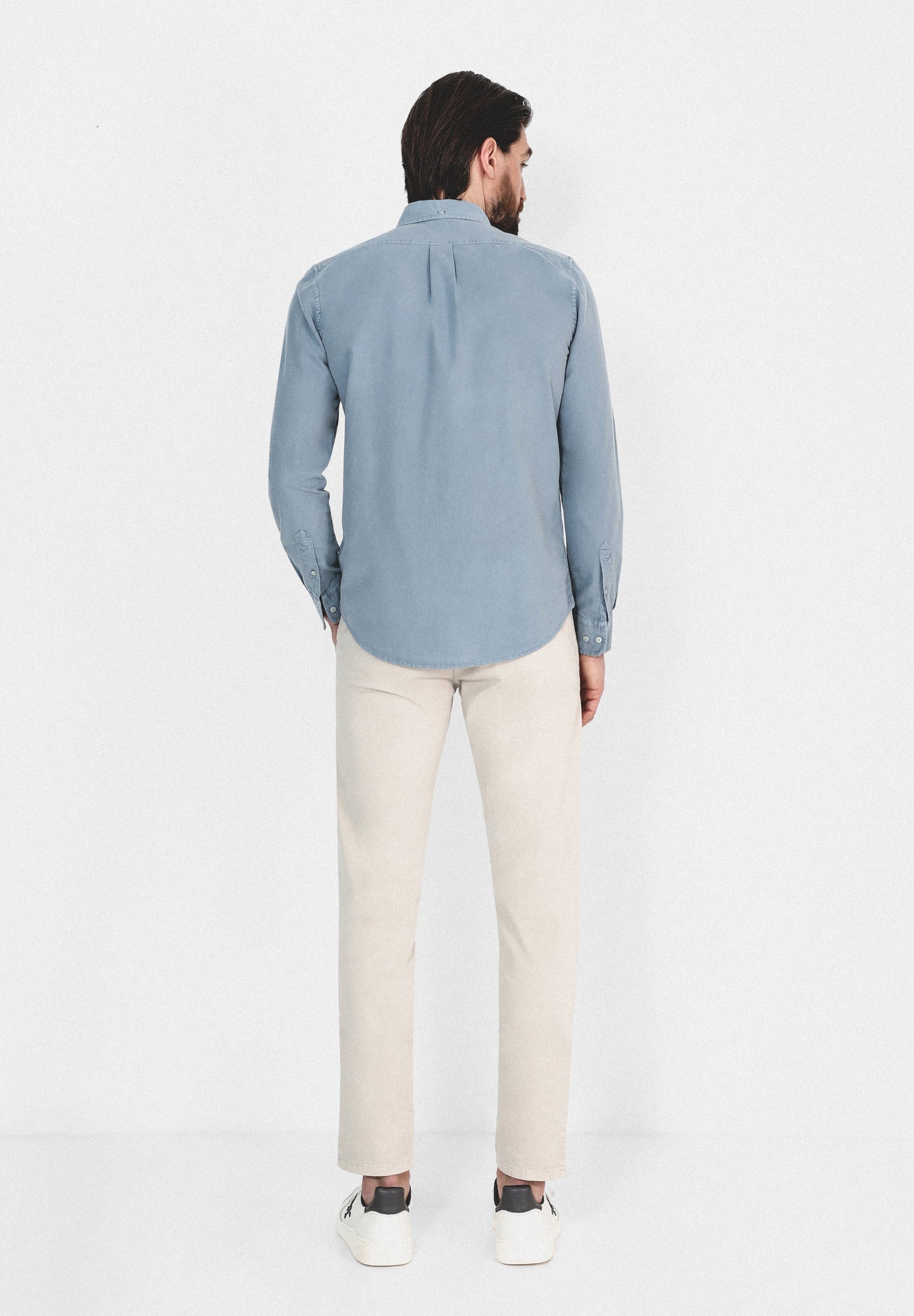 PANTALÓN CHINO PINZAS