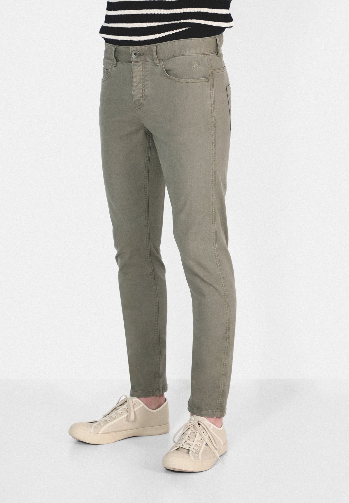 PANTALÓN CINCO BOLSILLOS