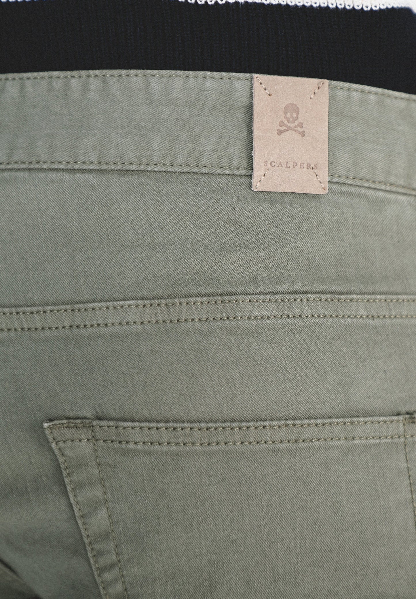 PANTALÓN CINCO BOLSILLOS