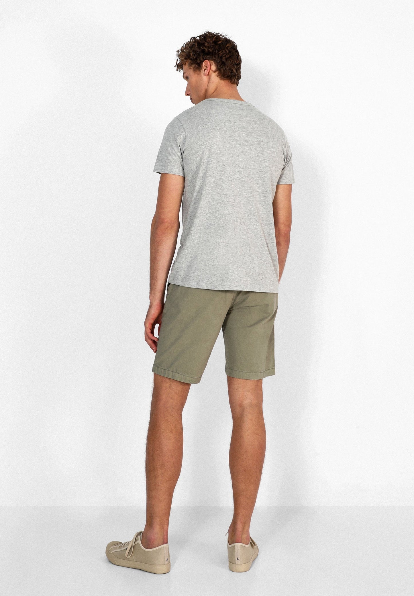 BERMUDAS BÁSICAS