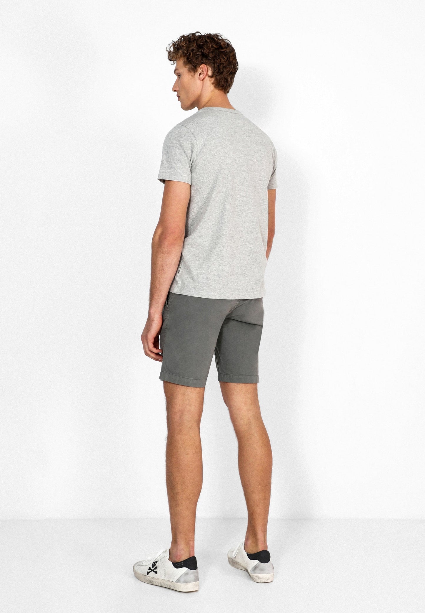BERMUDAS BÁSICAS