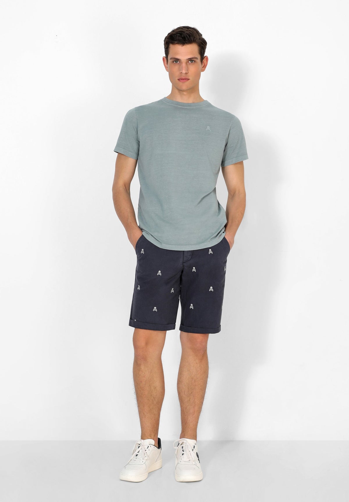 BERMUDAS CALAVERAS ALL OVER
