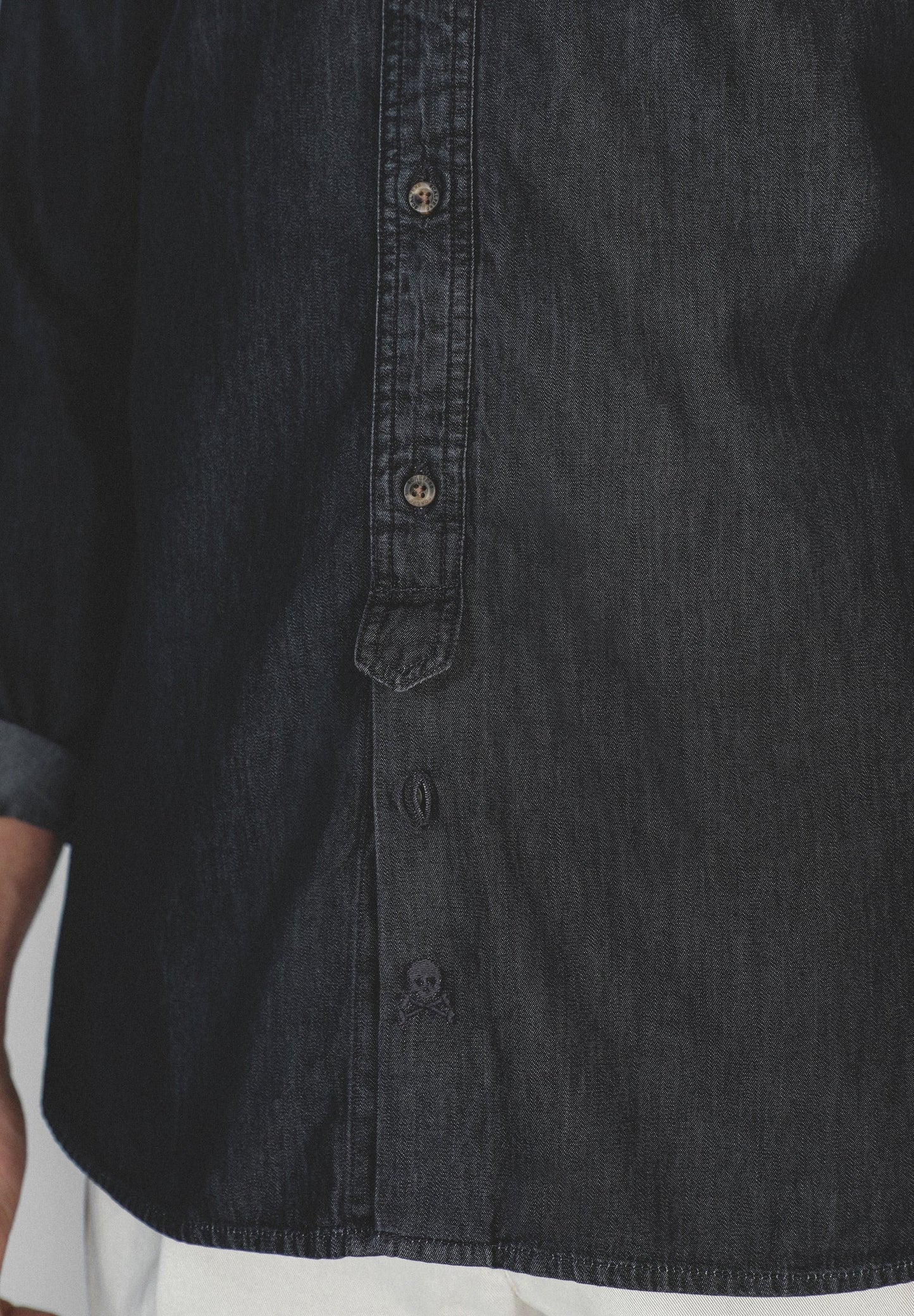 CAMISA DENIM CUELLO REDONDEADO