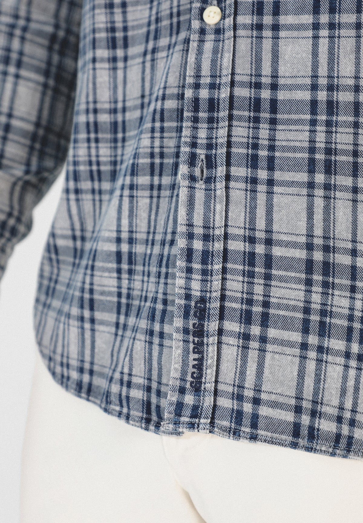 CAMISA CUADROS BOLSILLO BOTÓN