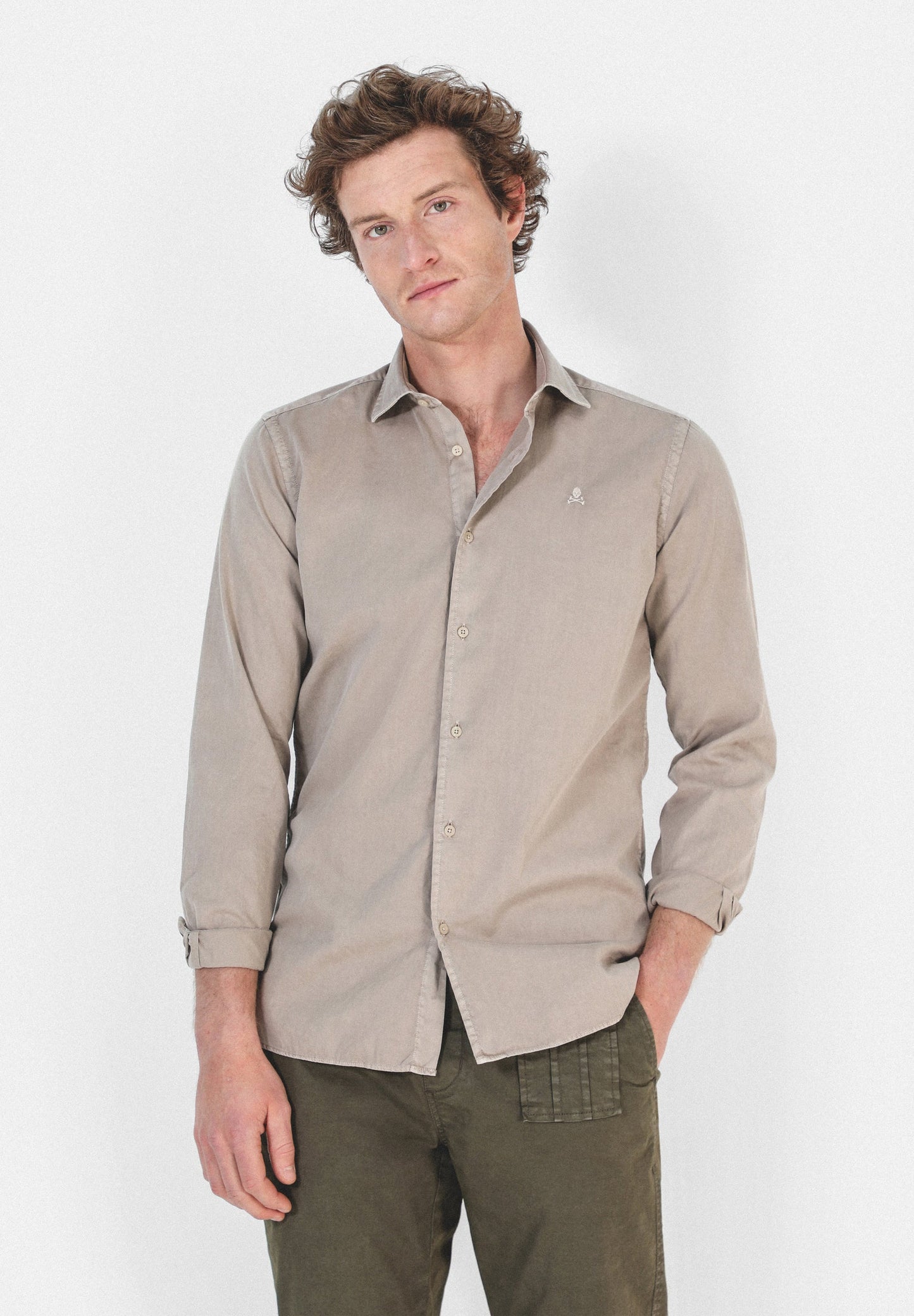 CAMISA CALAVERA BORDADA TONO