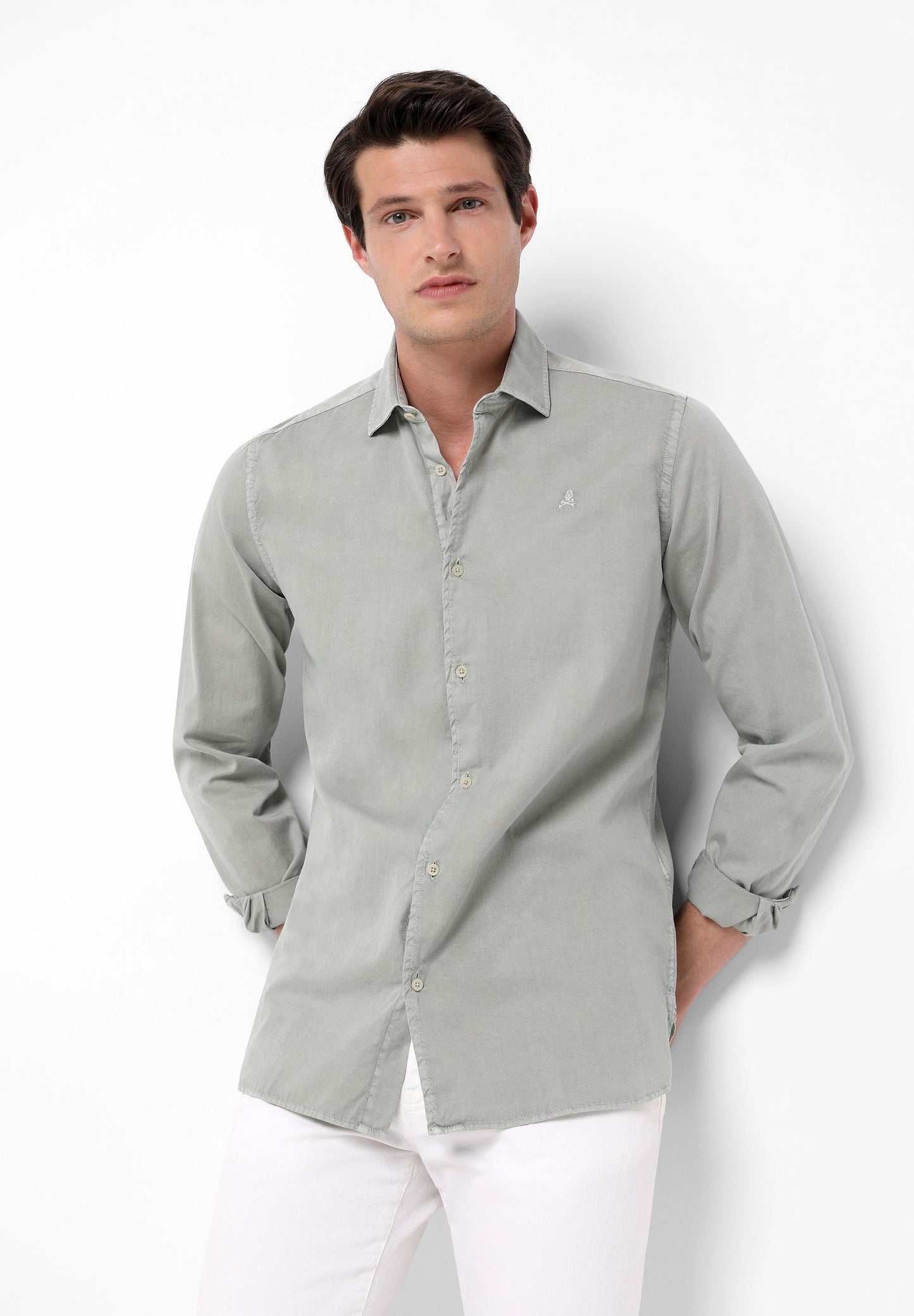 CAMISA CALAVERA BORDADA TONO