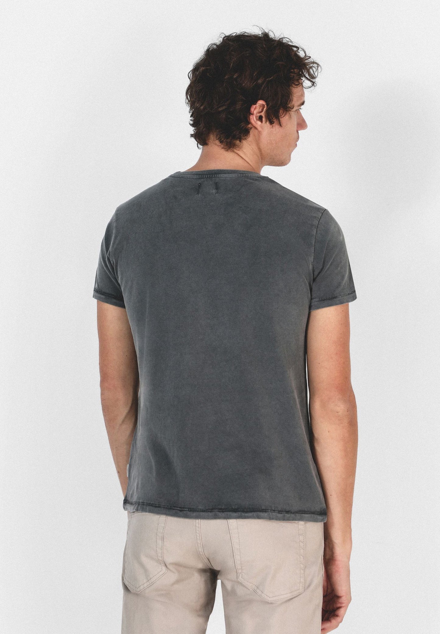 CAMISETA LAVADA LOGO FRONTAL
