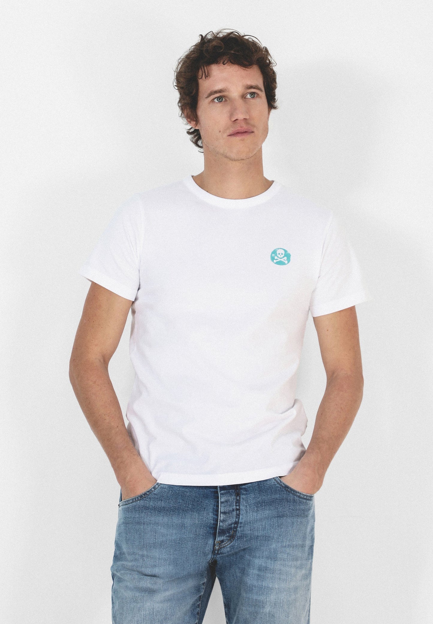 CAMISETA PRINT CALAVERA PECHO