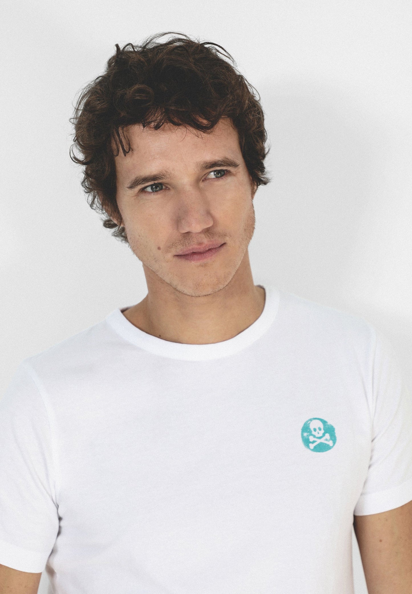 CAMISETA PRINT CALAVERA PECHO