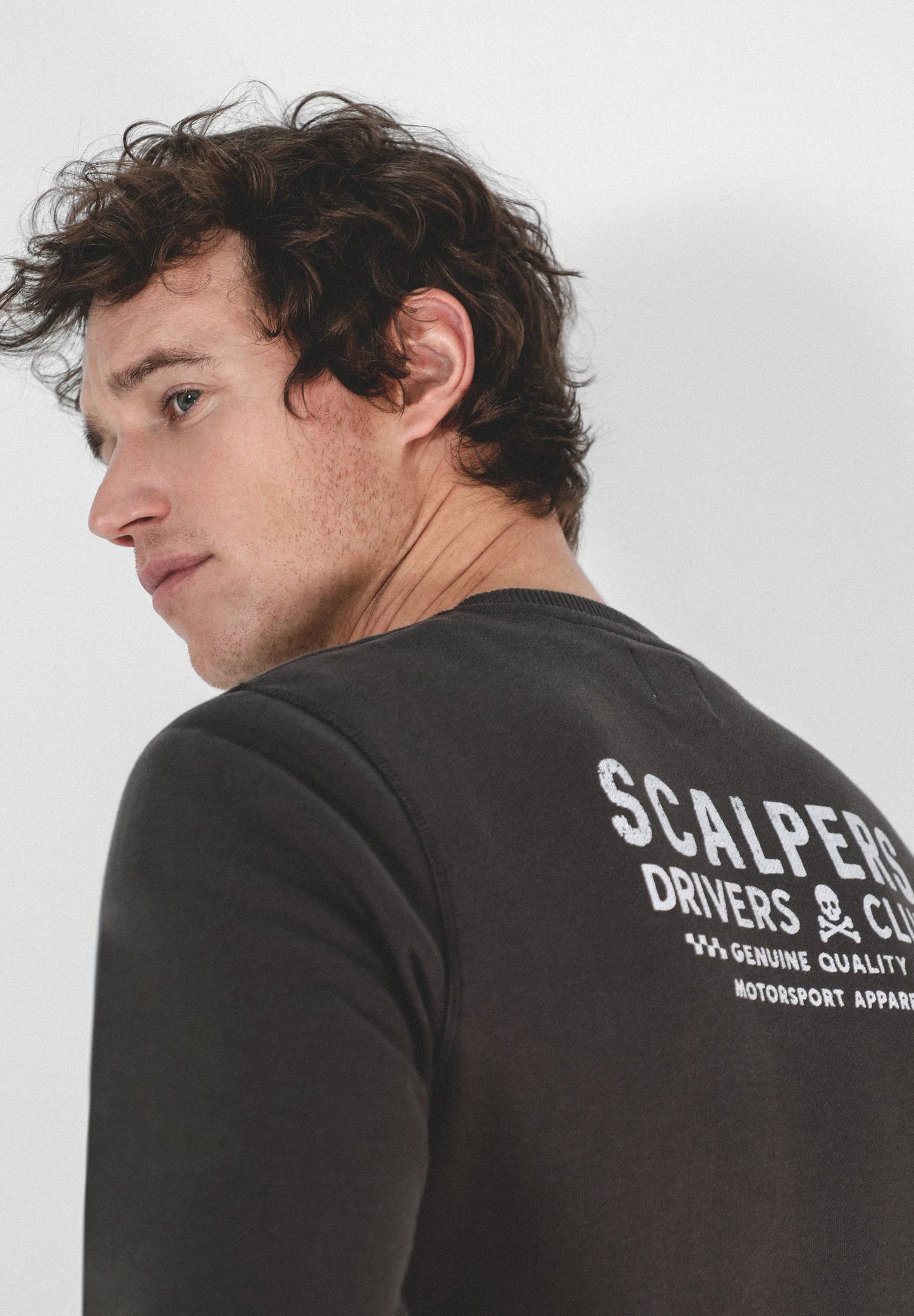 SUDADERA PRINT TRASERO