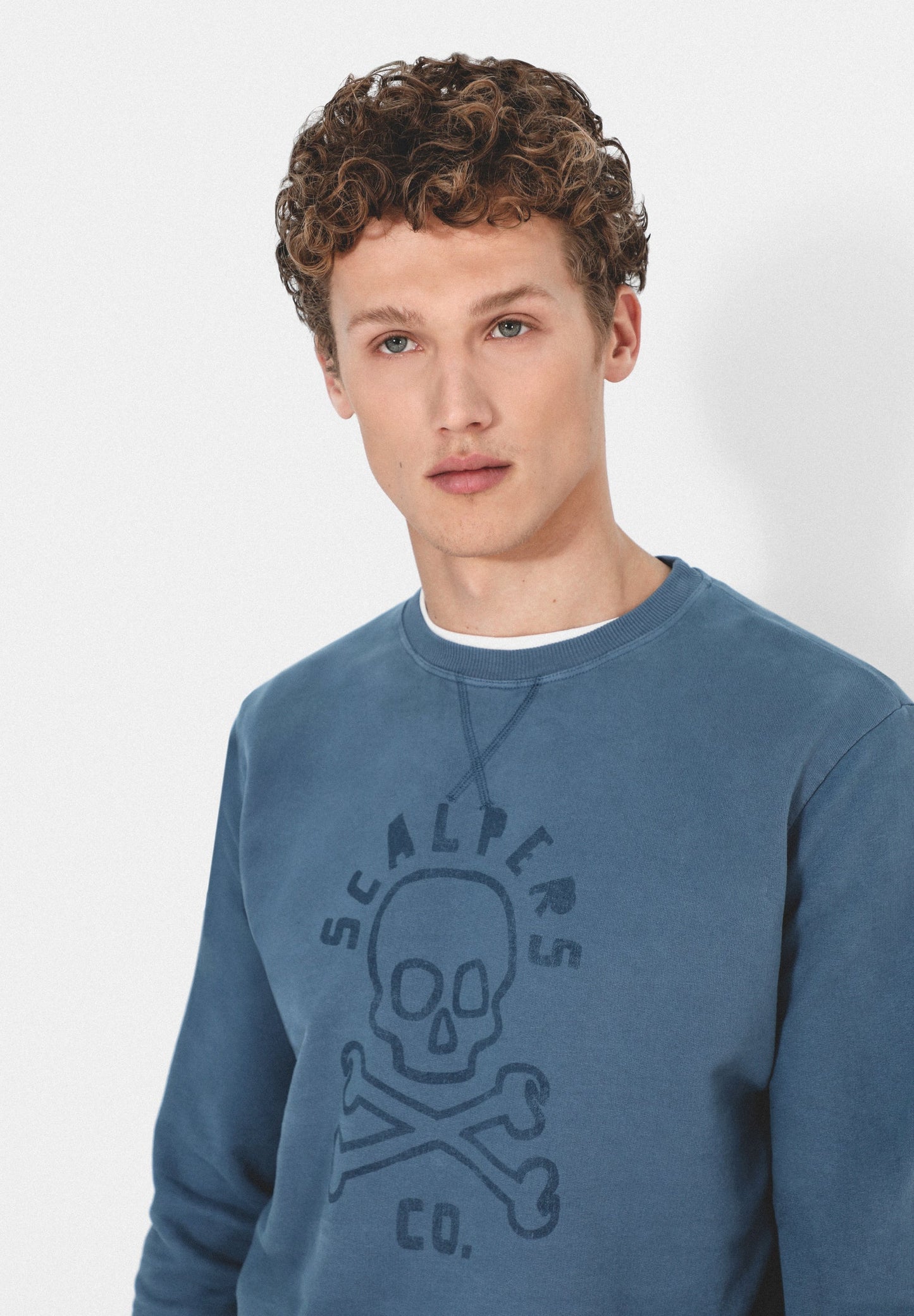 SUDADERA LAVADA LOGO CALAVERA