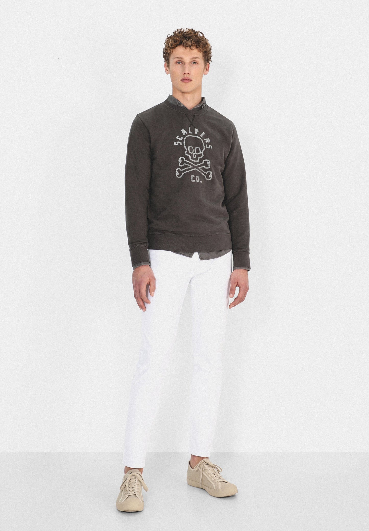 SUDADERA LAVADA LOGO CALAVERA