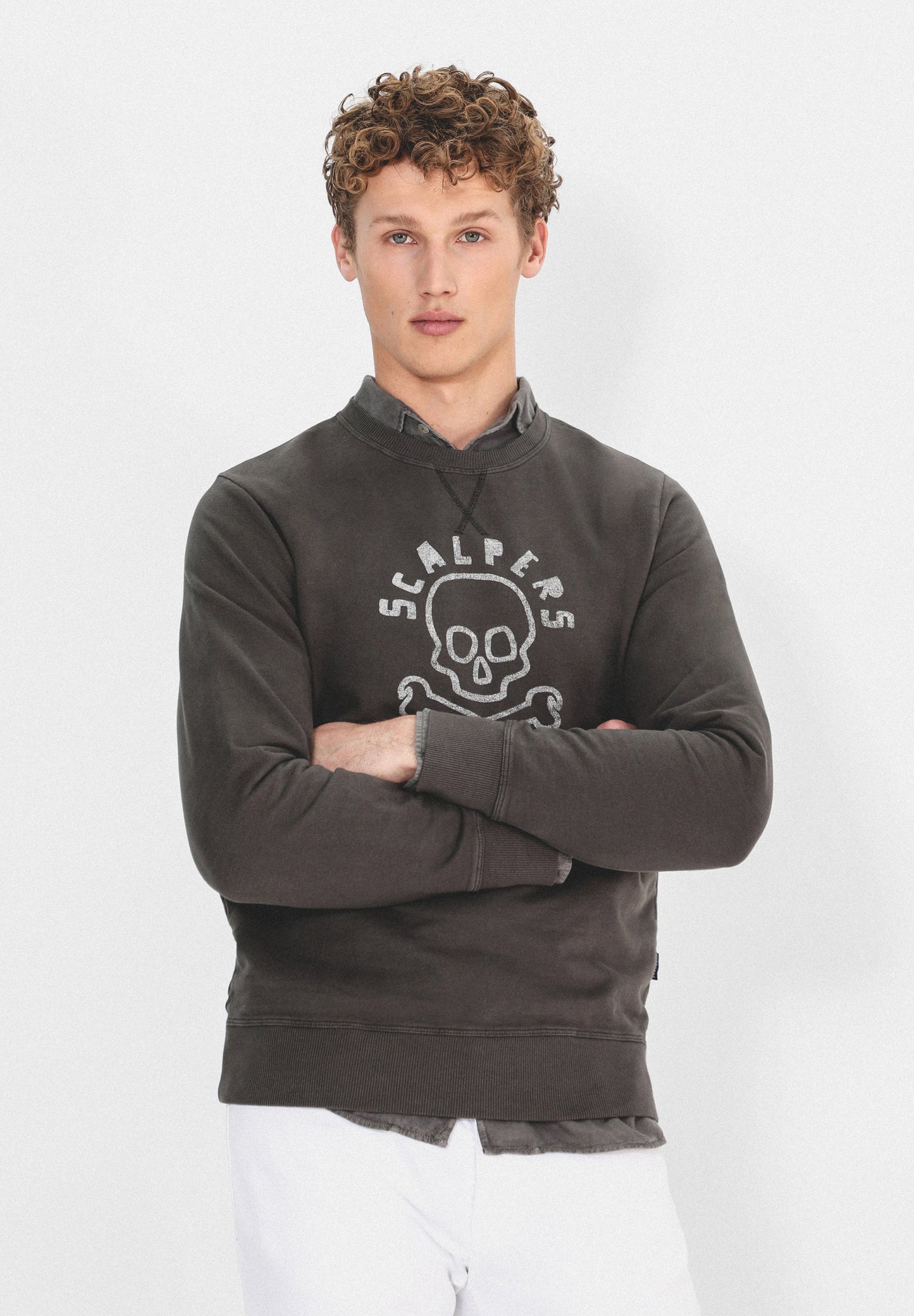 SUDADERA LAVADA LOGO CALAVERA