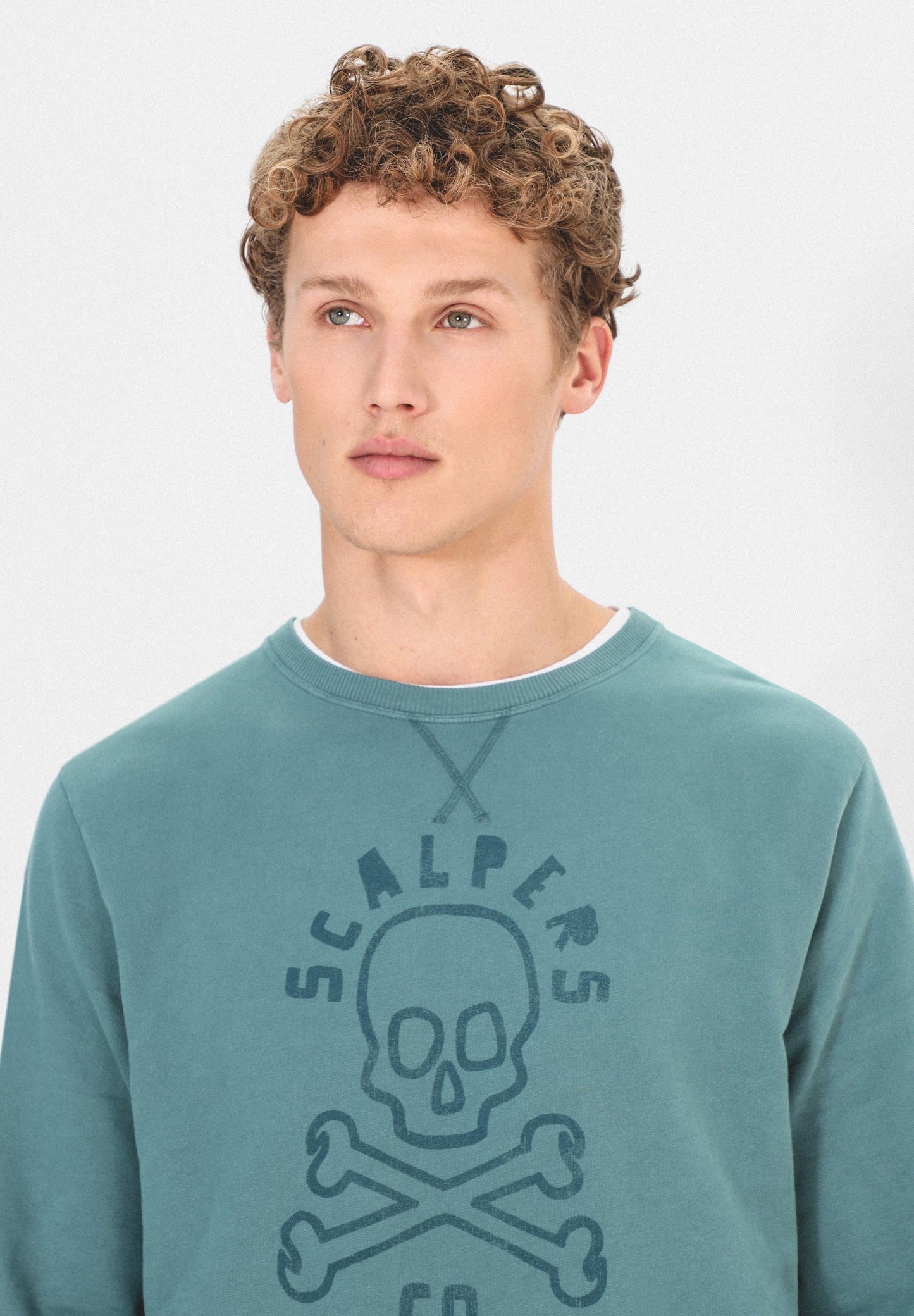 SUDADERA LAVADA LOGO CALAVERA