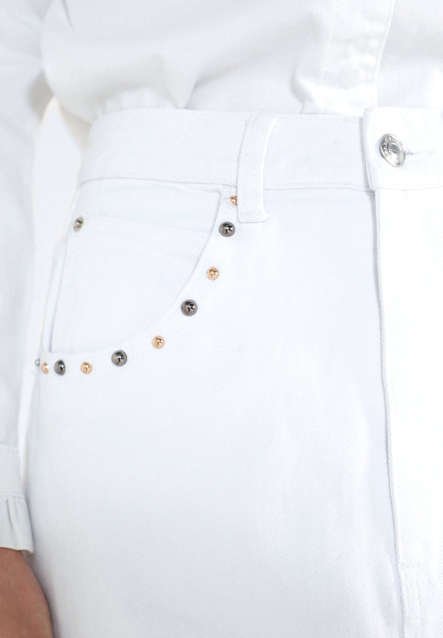 FALDA MINI TACHUELAS