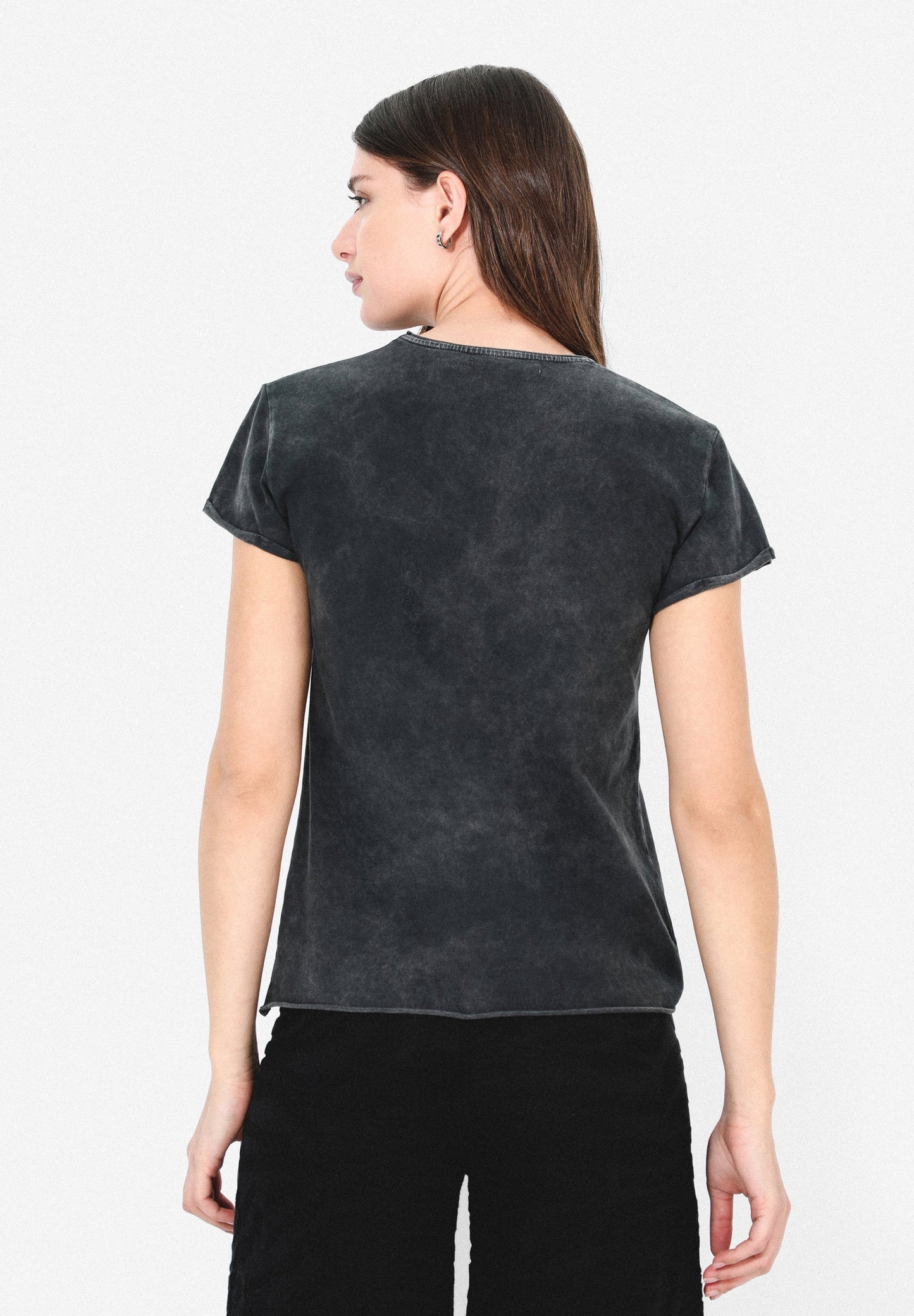 CAMISETA LAVADA ROSAS