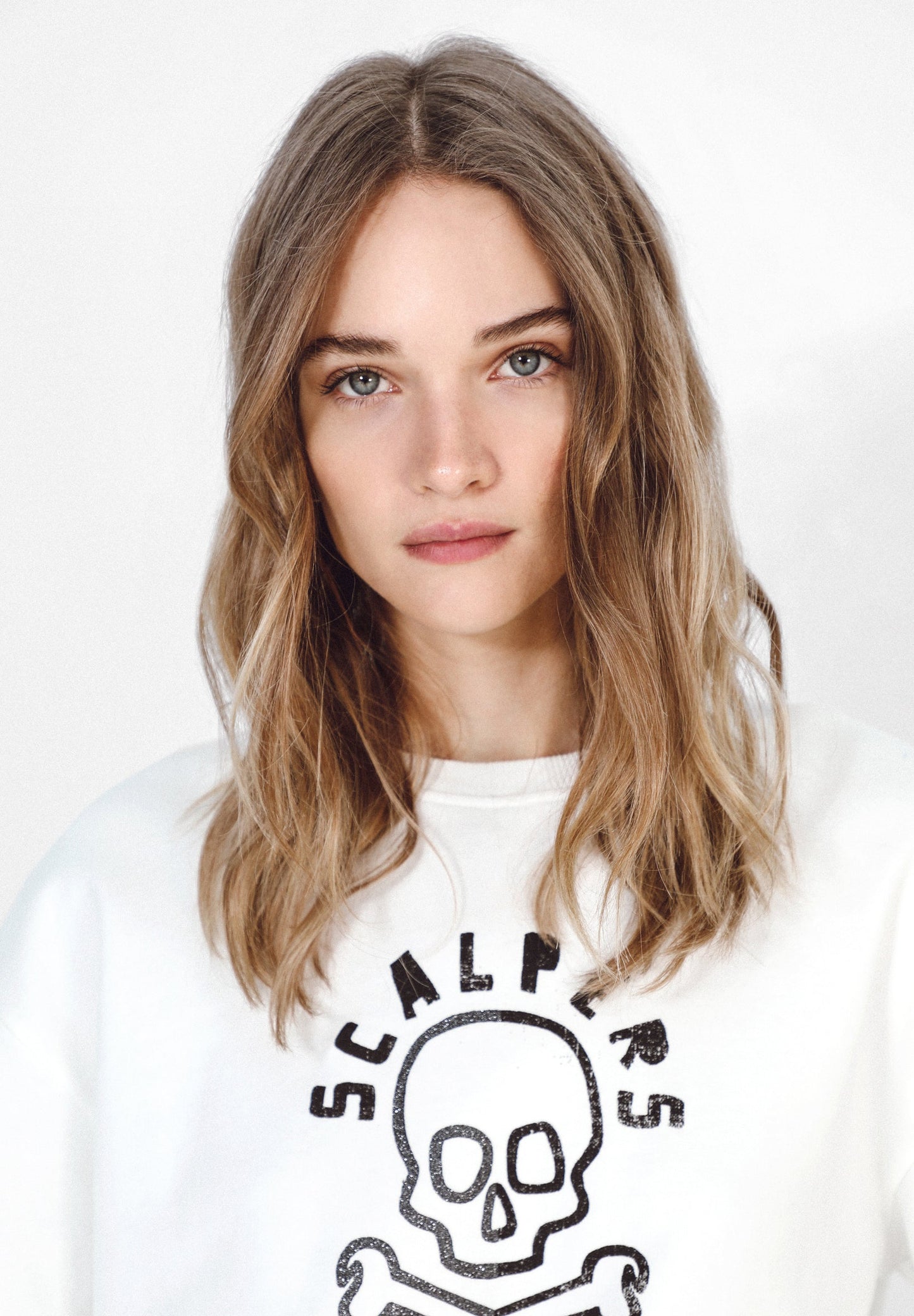 SUDADERA LOGO CALAVERA
