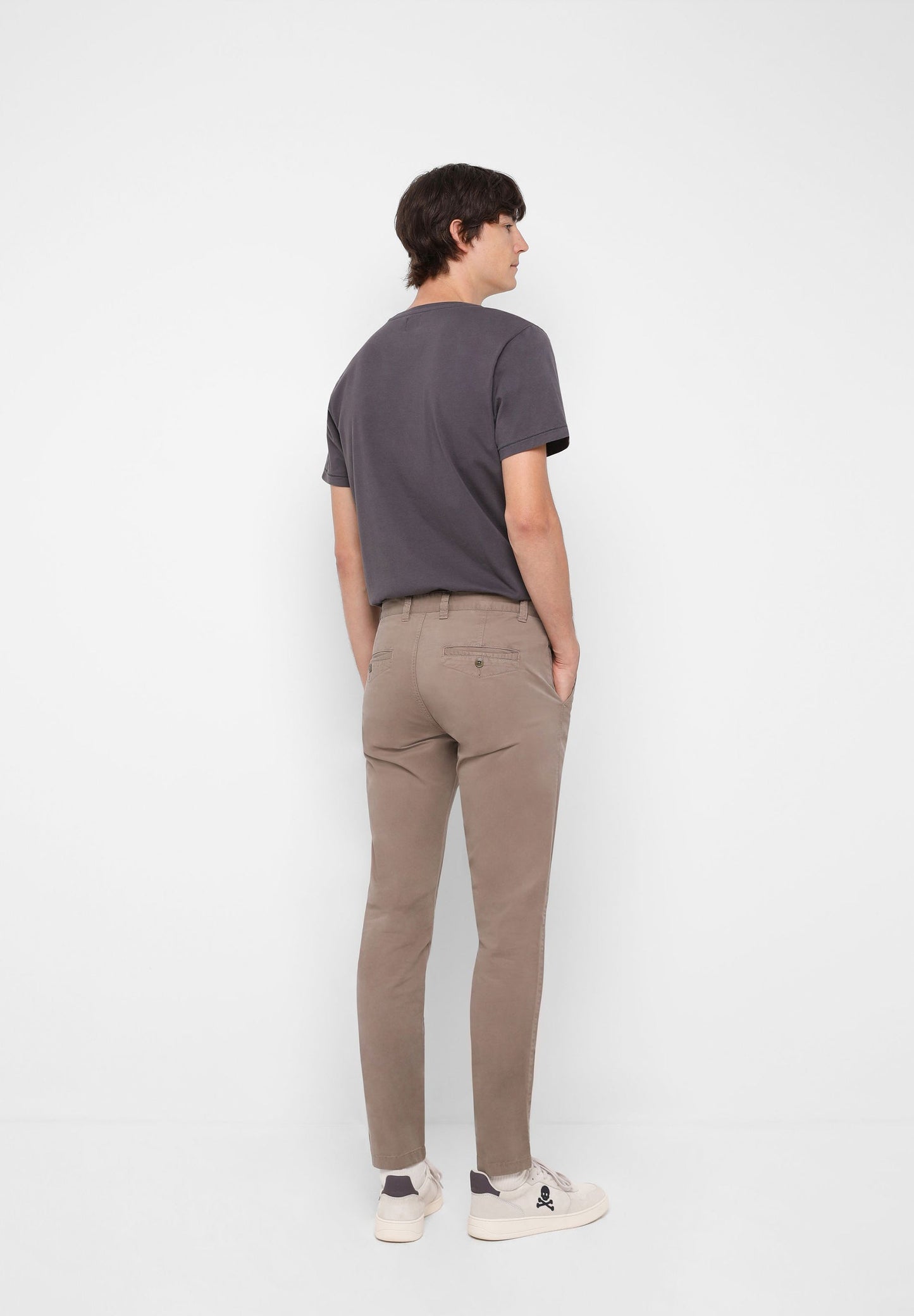 PANTALÓN CHINO CASUAL
