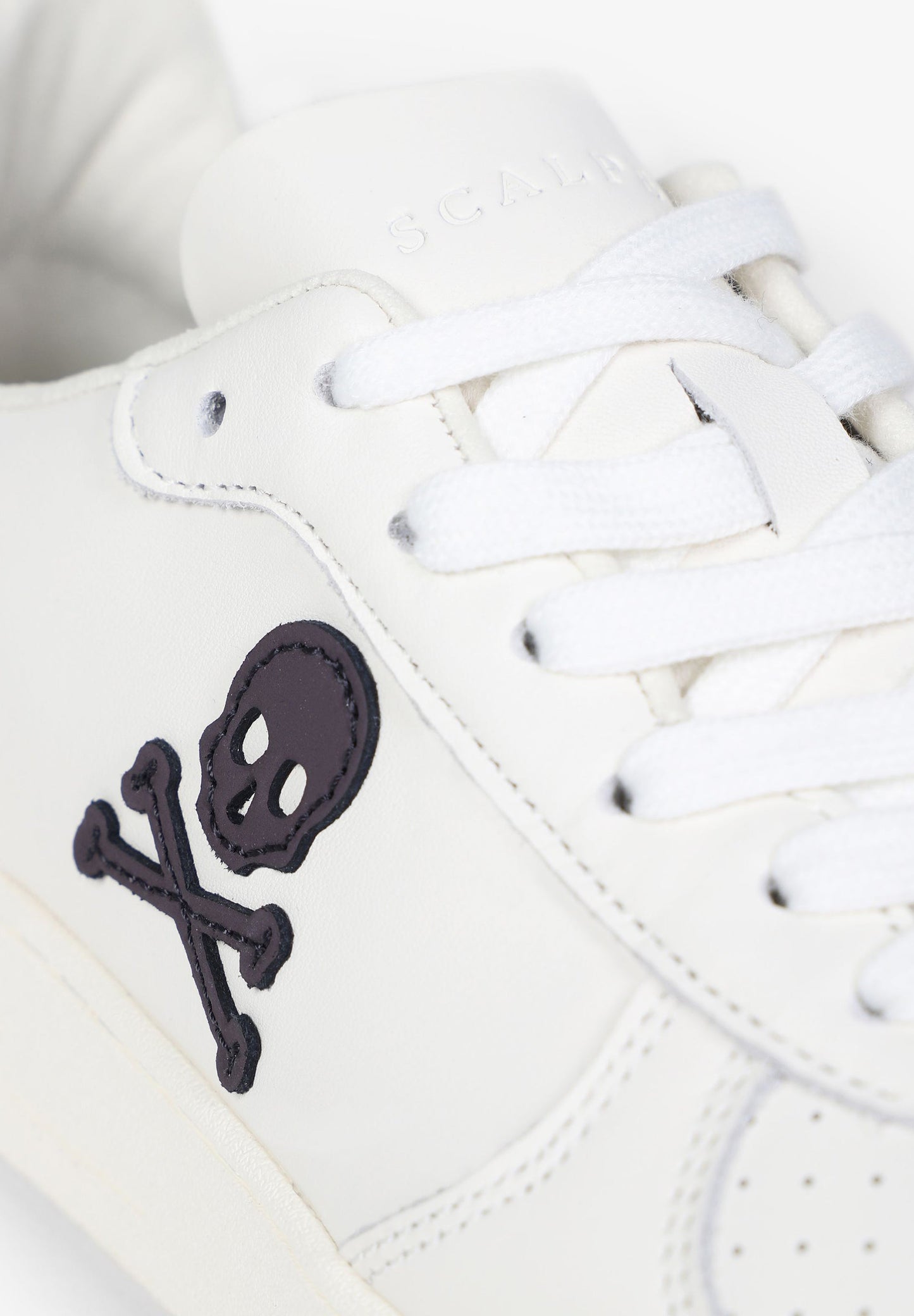 SNEAKERS PIEL DETALLE CONTRASTE