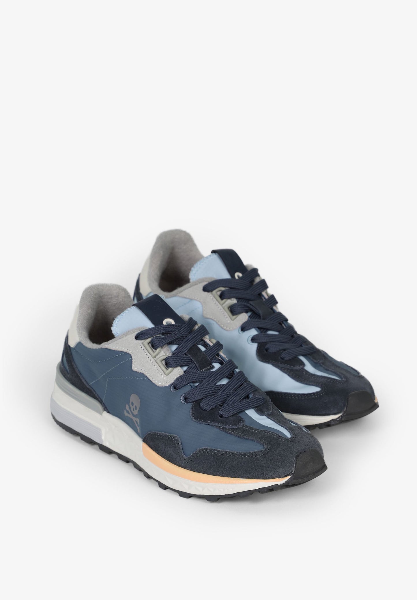 SNEAKERS LIGERAS