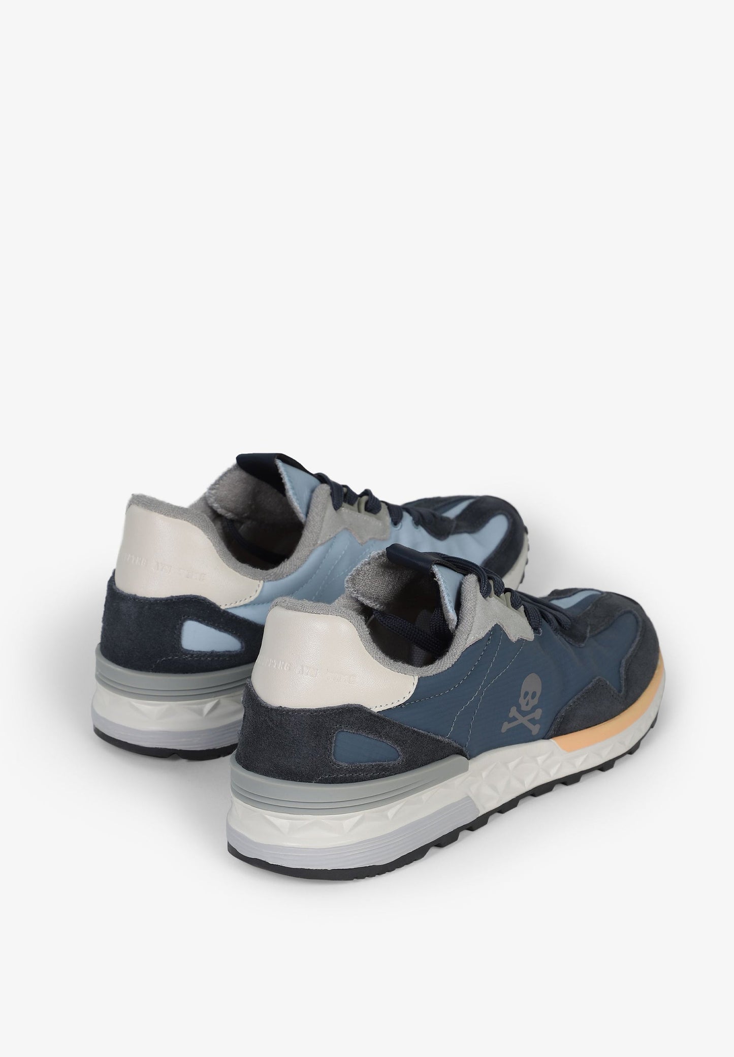 SNEAKERS LIGERAS