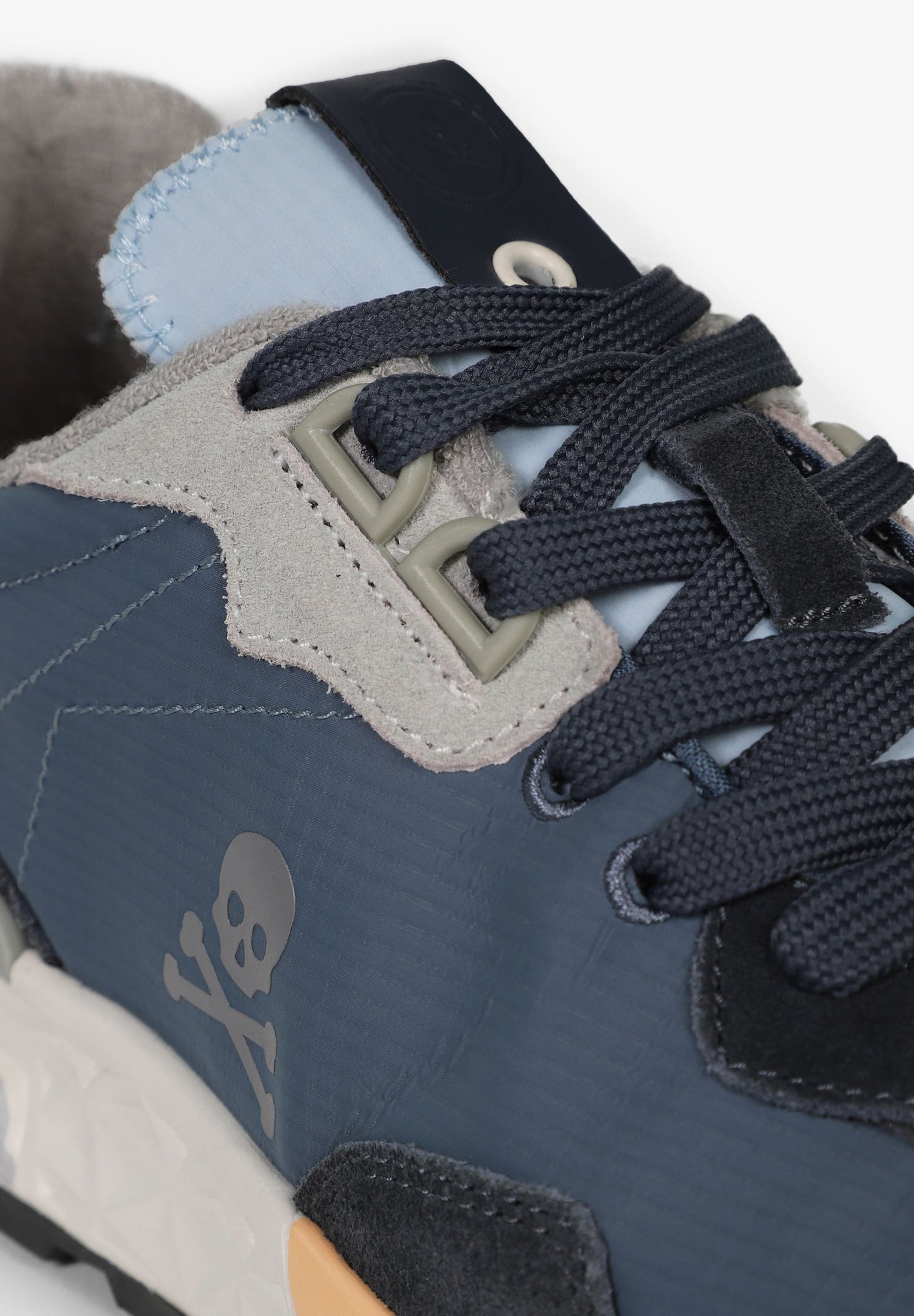 SNEAKERS LIGERAS
