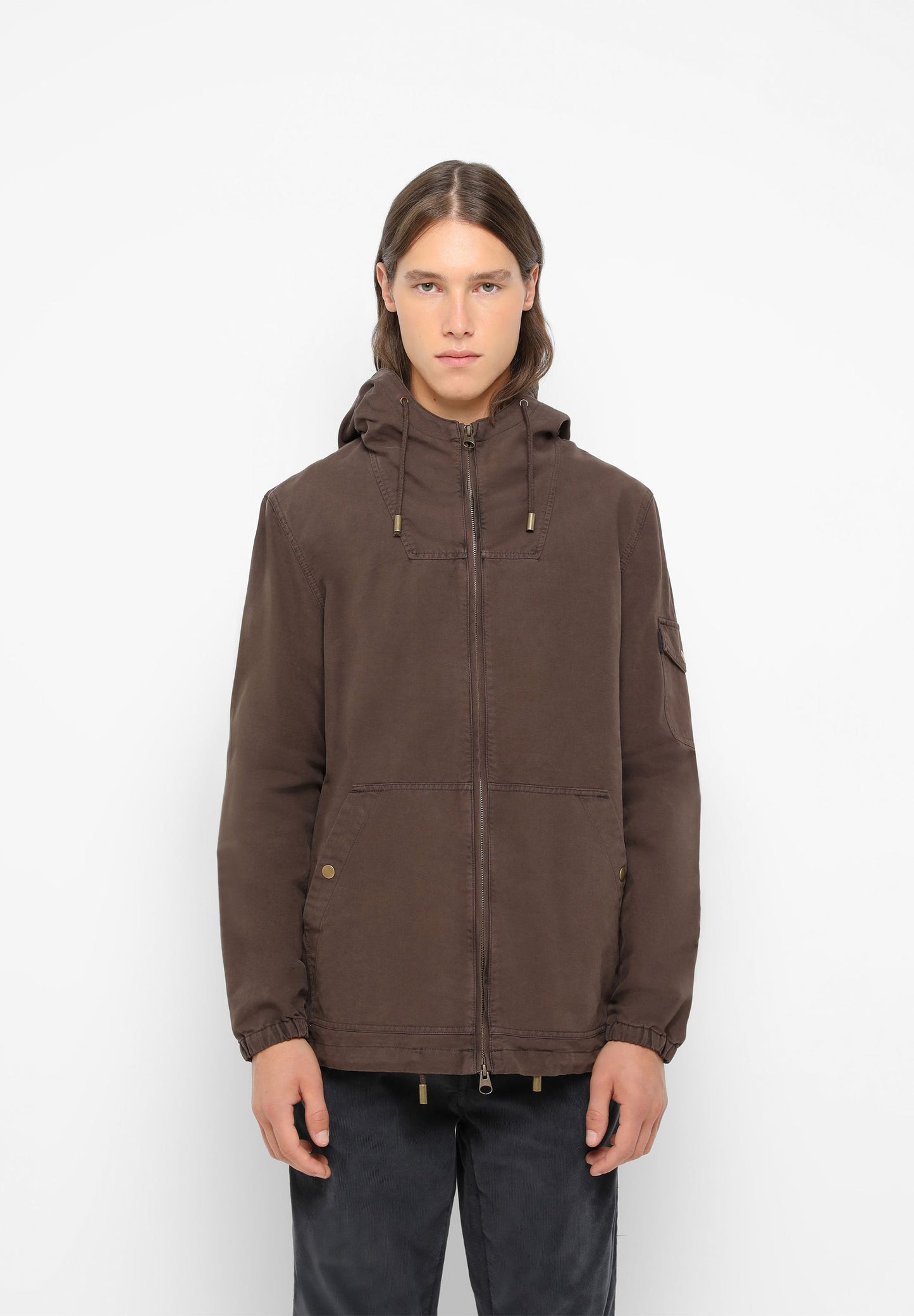 CHAQUETA LIGERA CAPUCHA