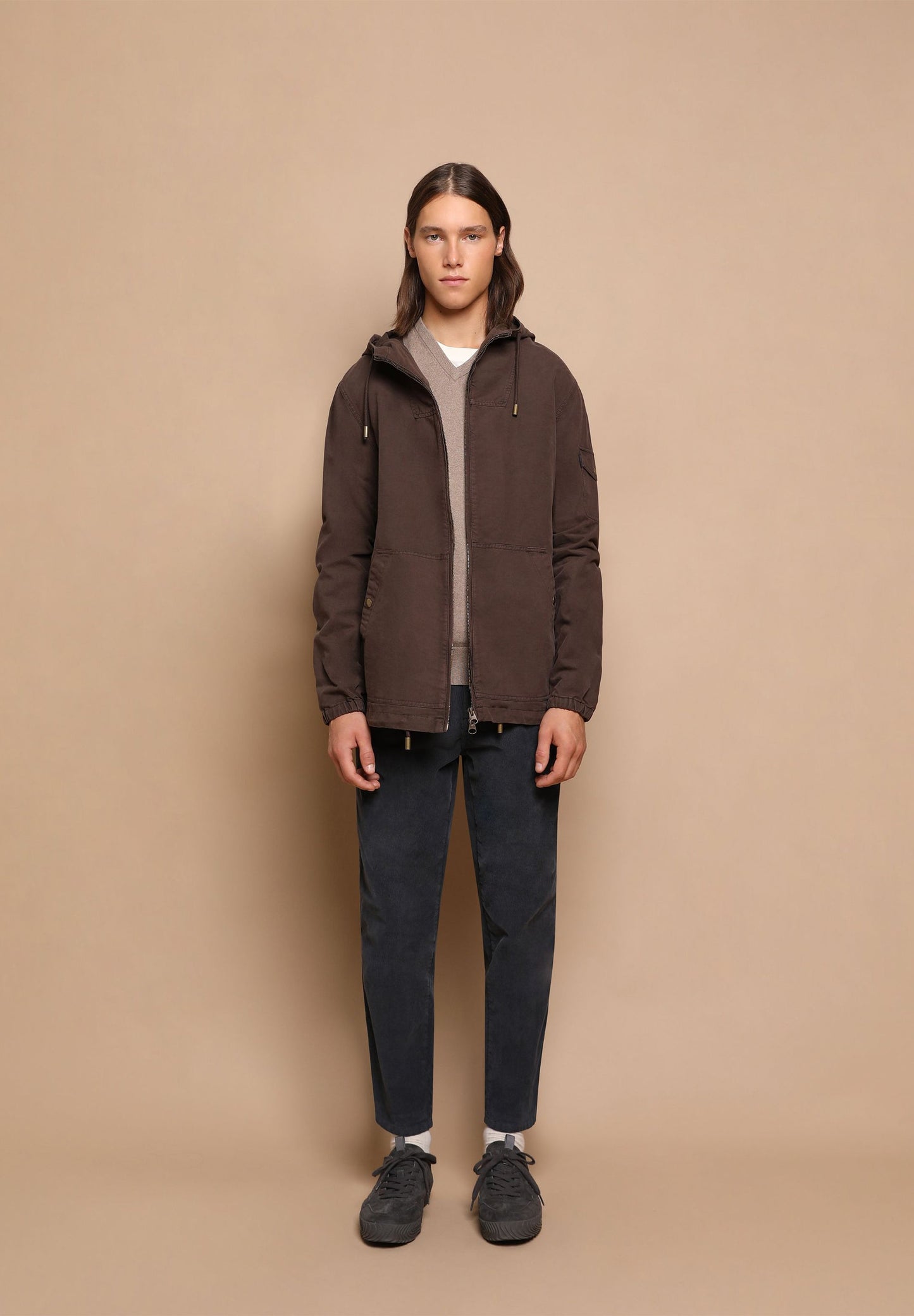 CHAQUETA LIGERA CAPUCHA