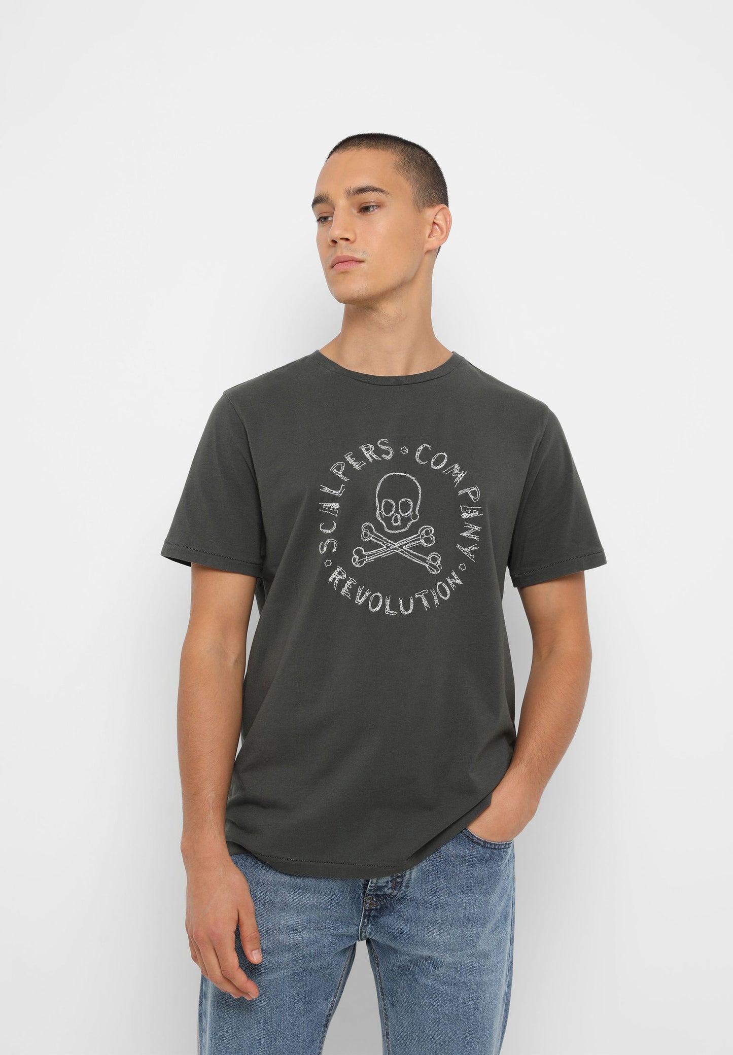 CAMISETA BORDADO CALAVERA