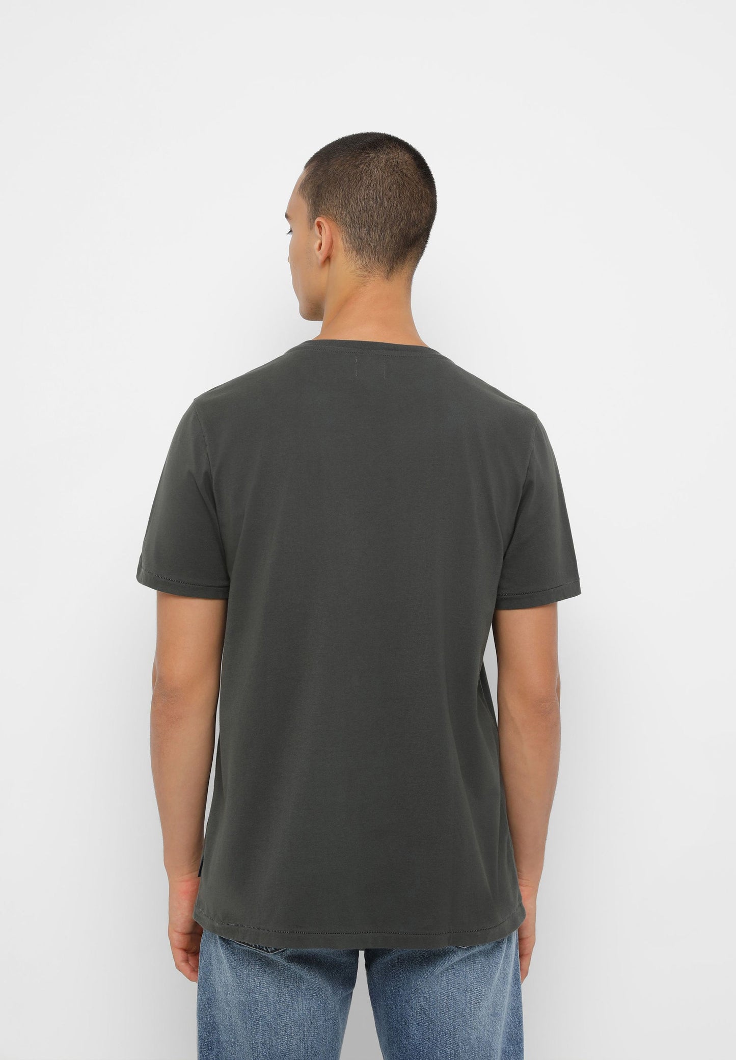 CAMISETA BORDADO CALAVERA