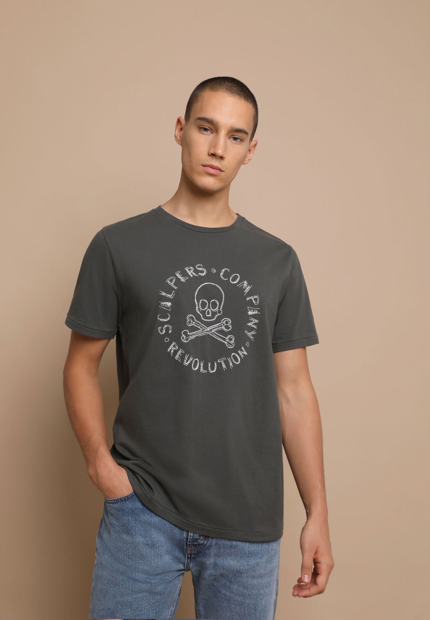 CAMISETA BORDADO CALAVERA