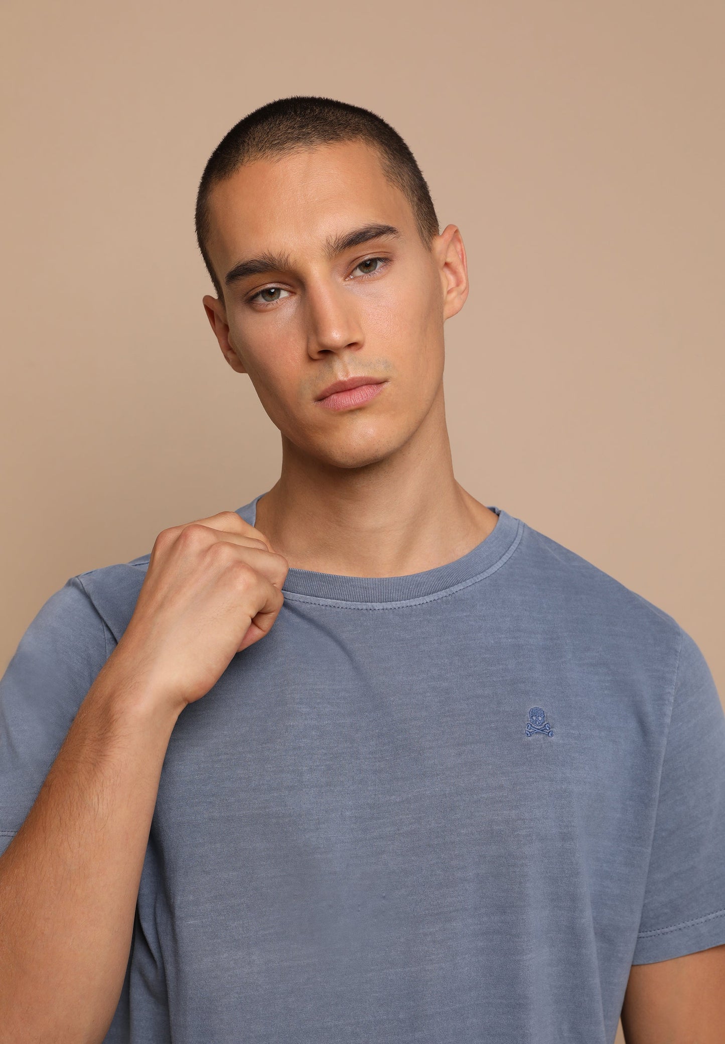 CAMISETA BÁSICA CALAVERA