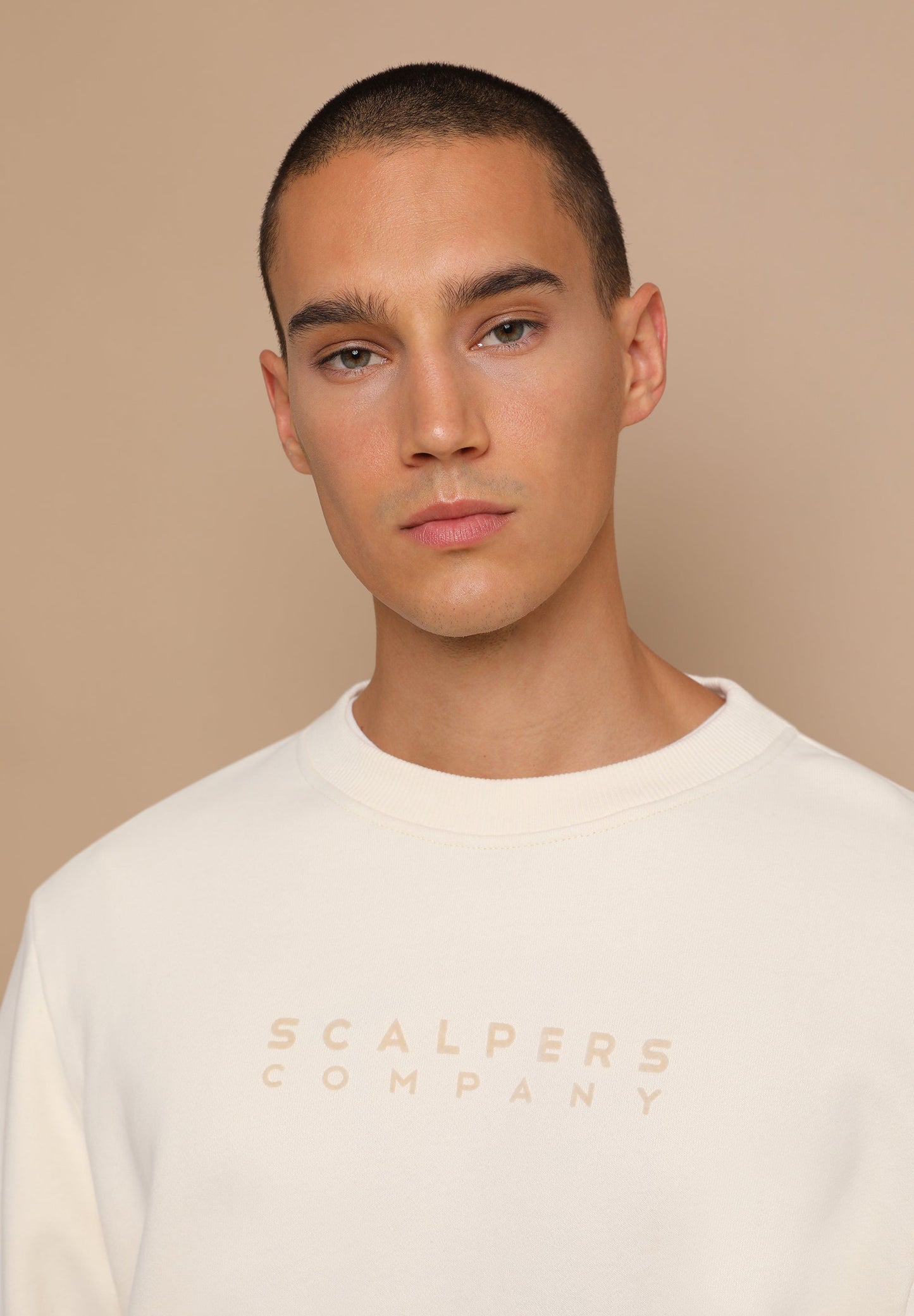 SUDADERA LOGO FLOCADO