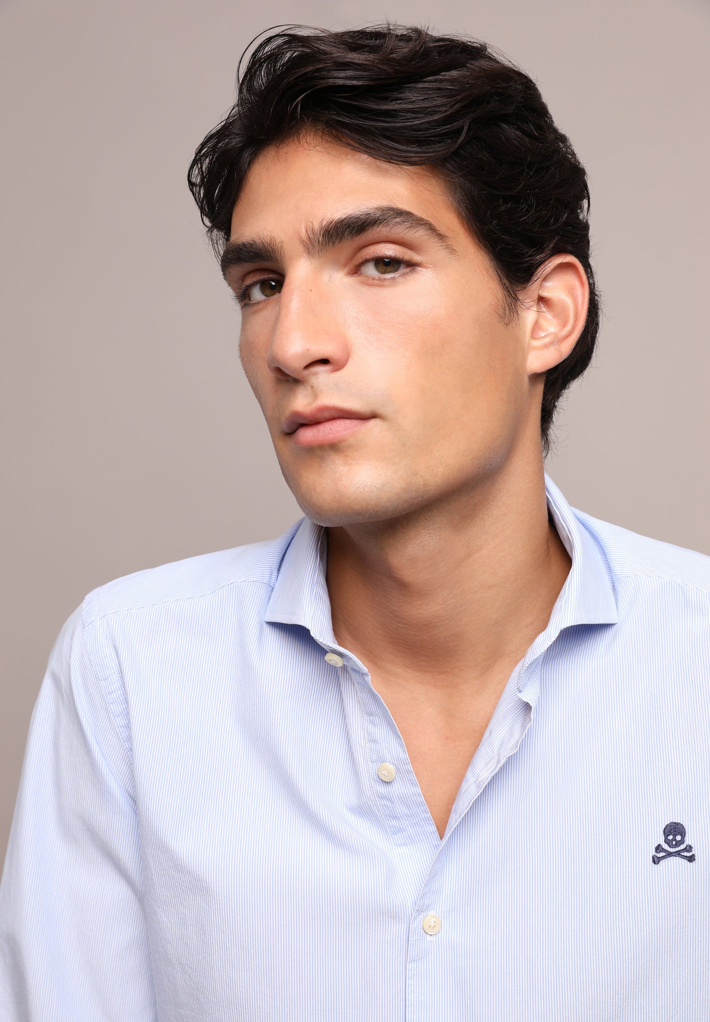 CAMISA CALAVERA CONTRASTE