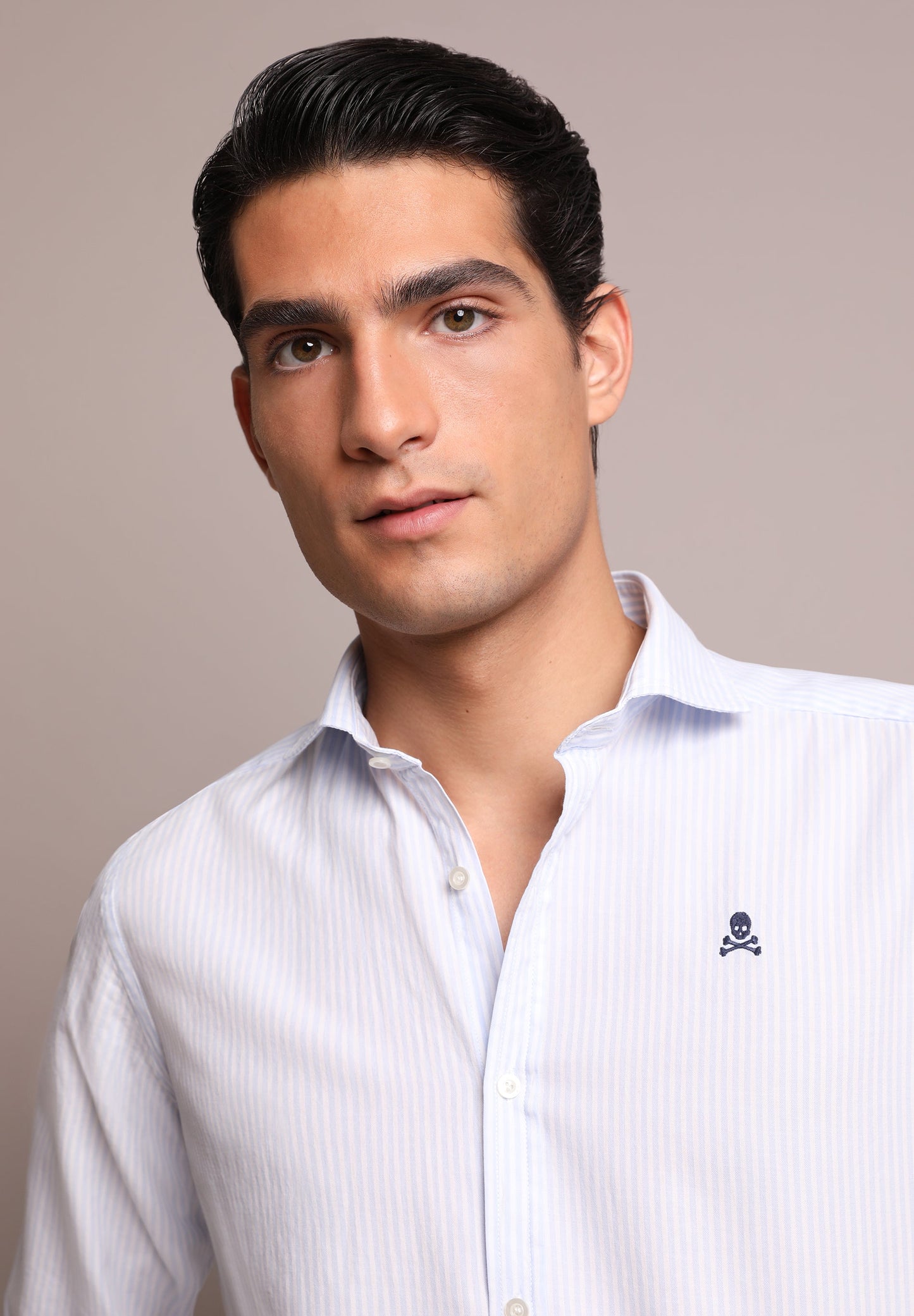 CAMISA SLIM FIT CALAVERA